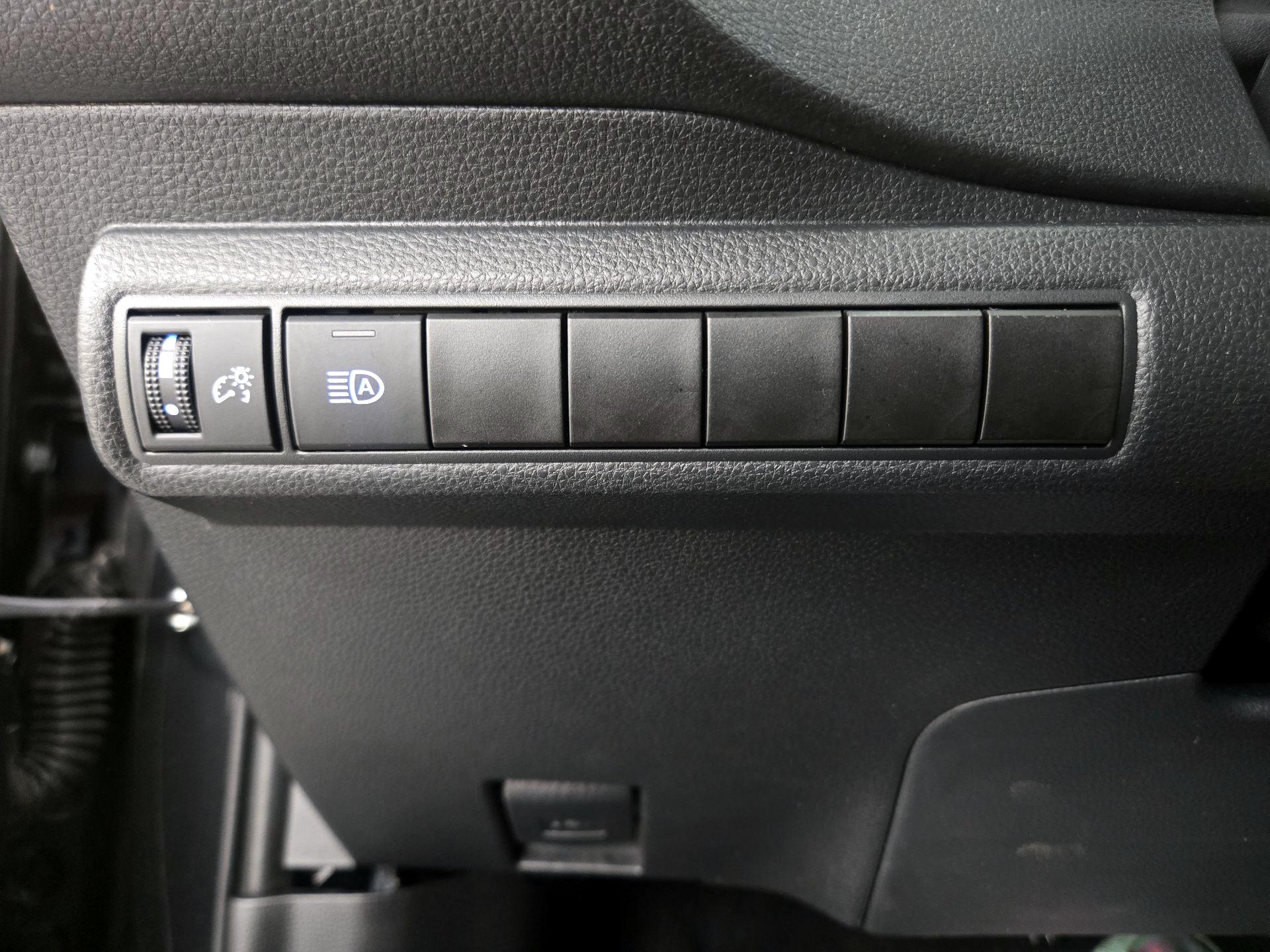 Thumbnail: 2021 Toyota Corolla - 13