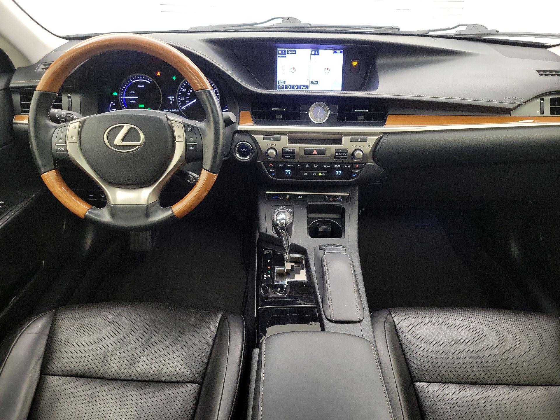 Thumbnail: 2015 Lexus ES - 9