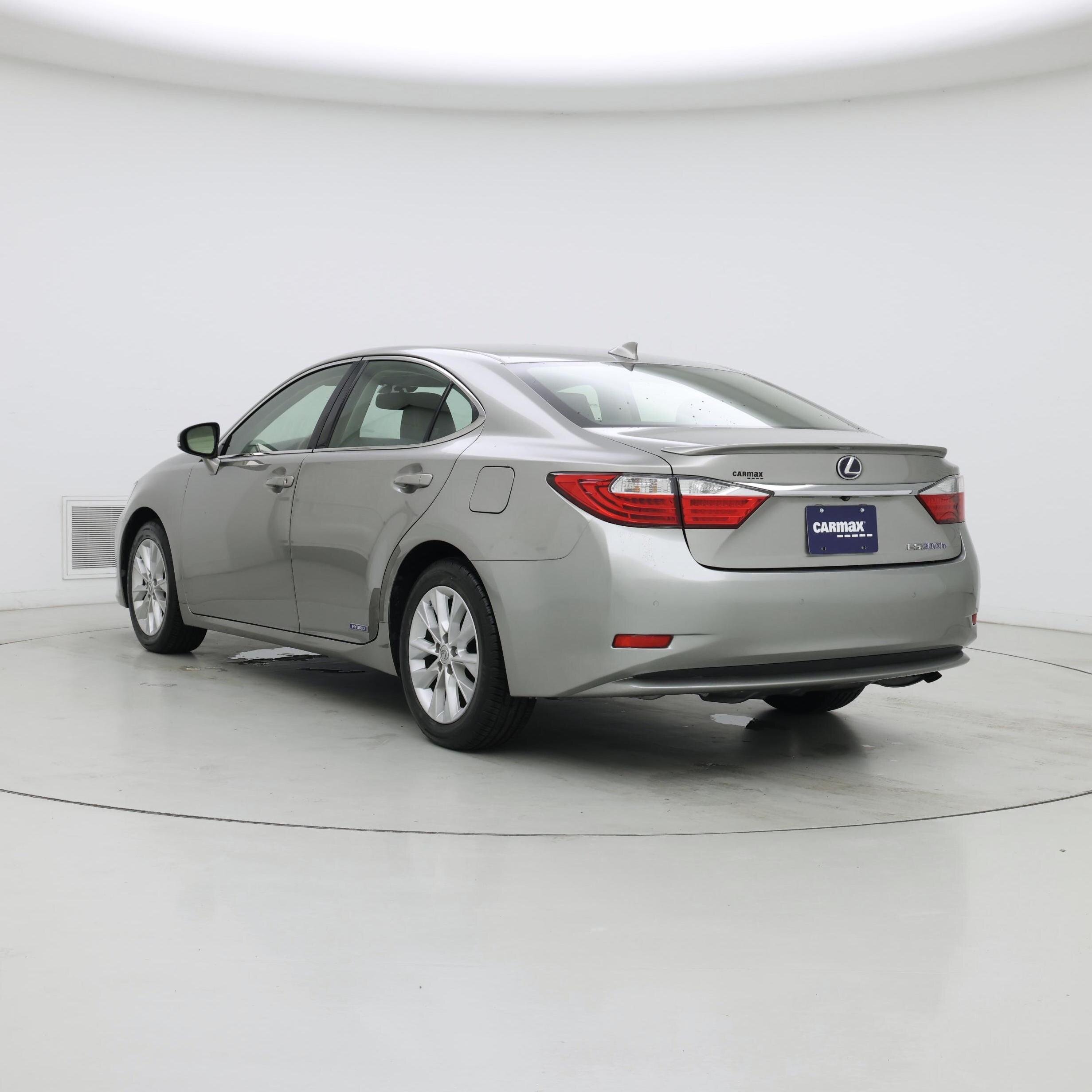 Thumbnail: 2015 Lexus ES - 2