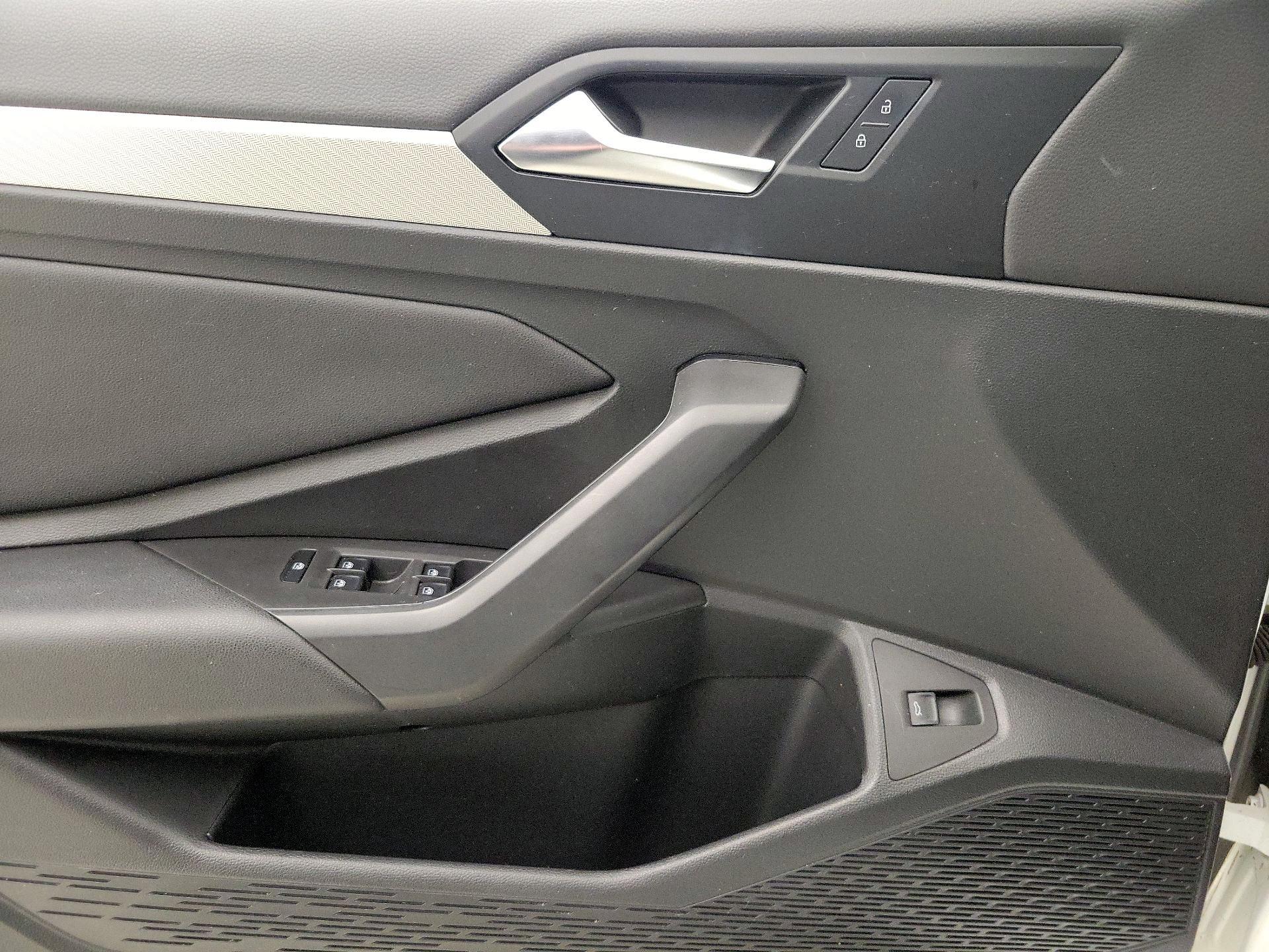 Thumbnail: 2019 Volkswagen Jetta - 12