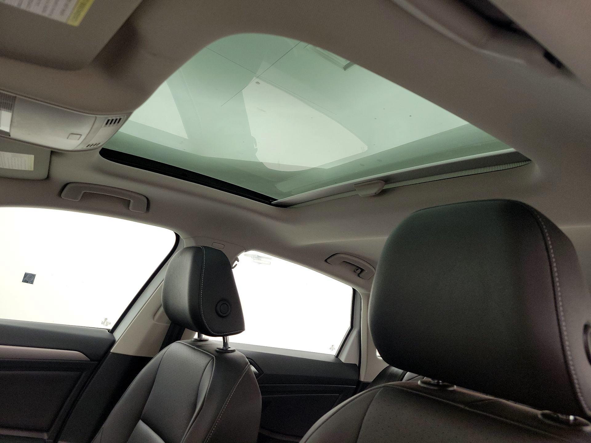 Thumbnail: 2019 Volkswagen Jetta - 19