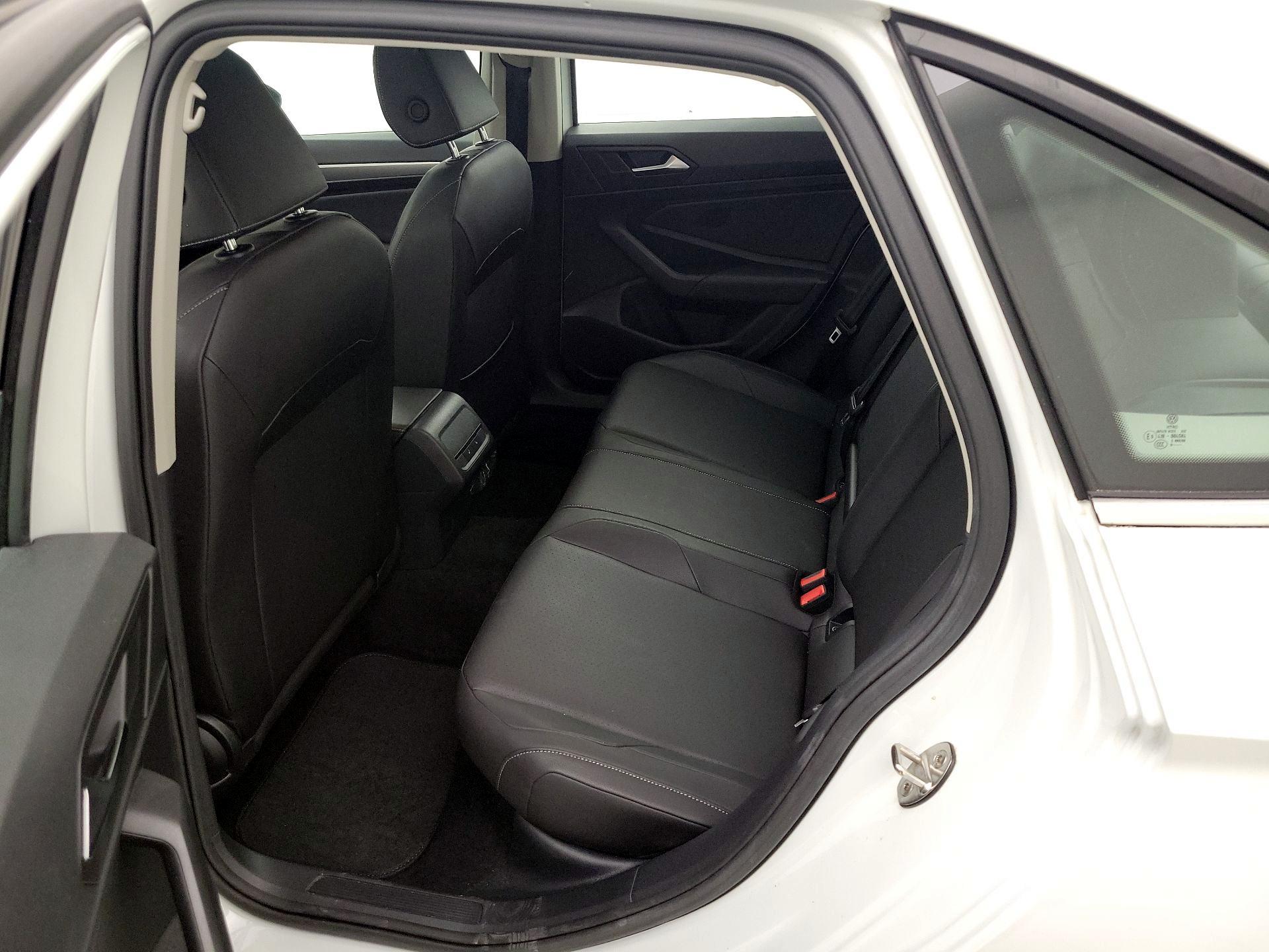 Thumbnail: 2019 Volkswagen Jetta - 20