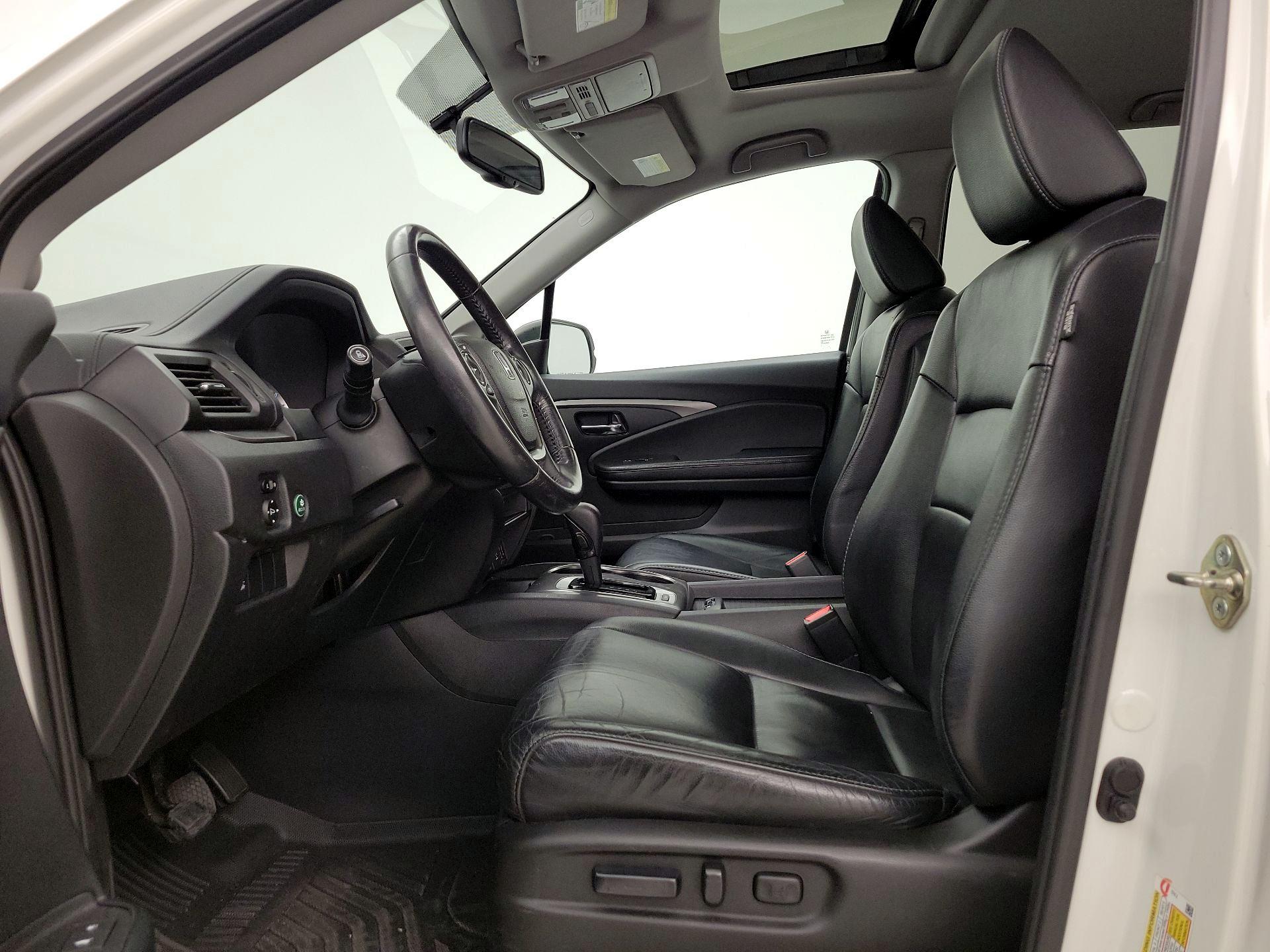 Thumbnail: 2018 Honda Pilot - 11