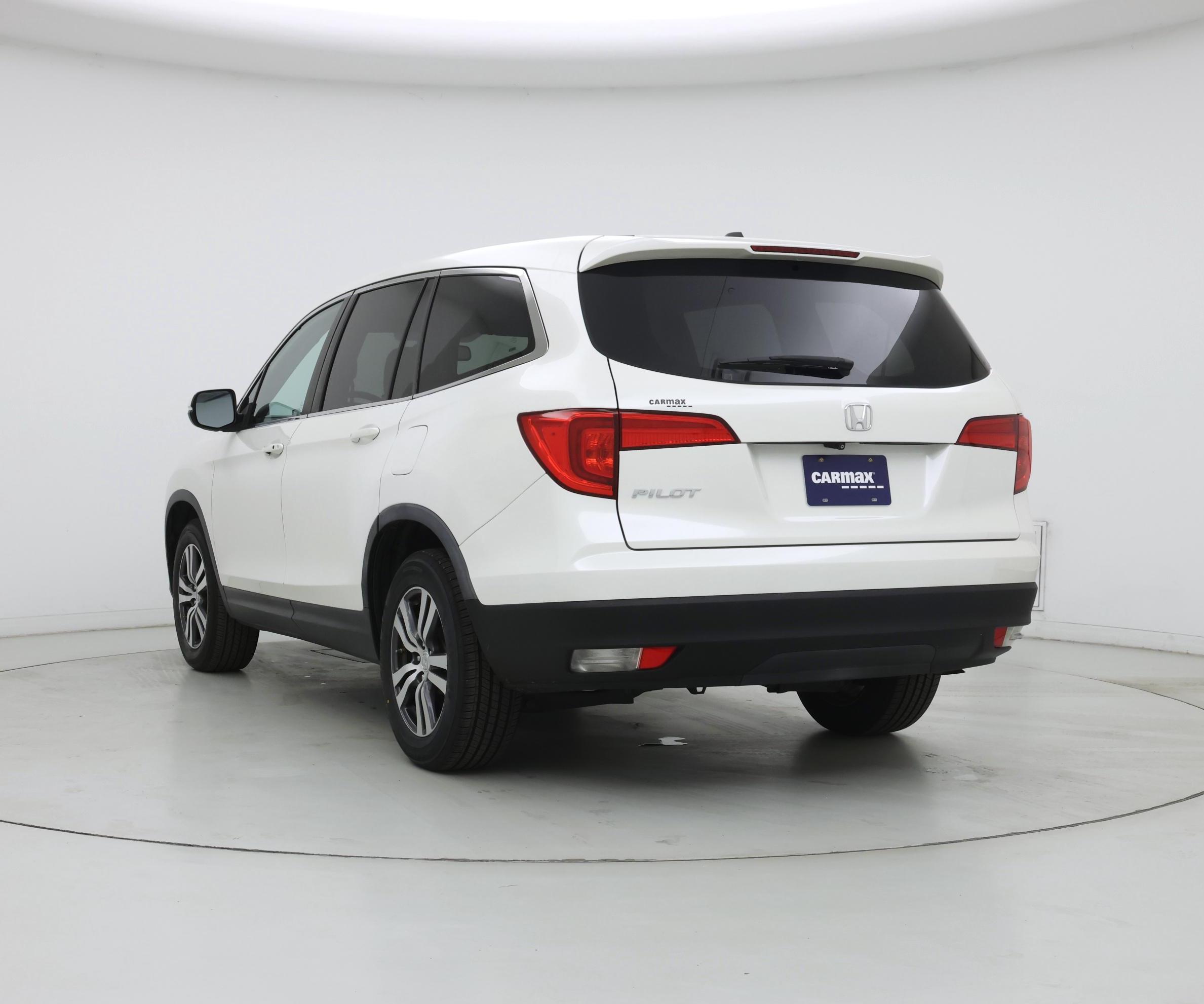 Thumbnail: 2018 Honda Pilot - 2