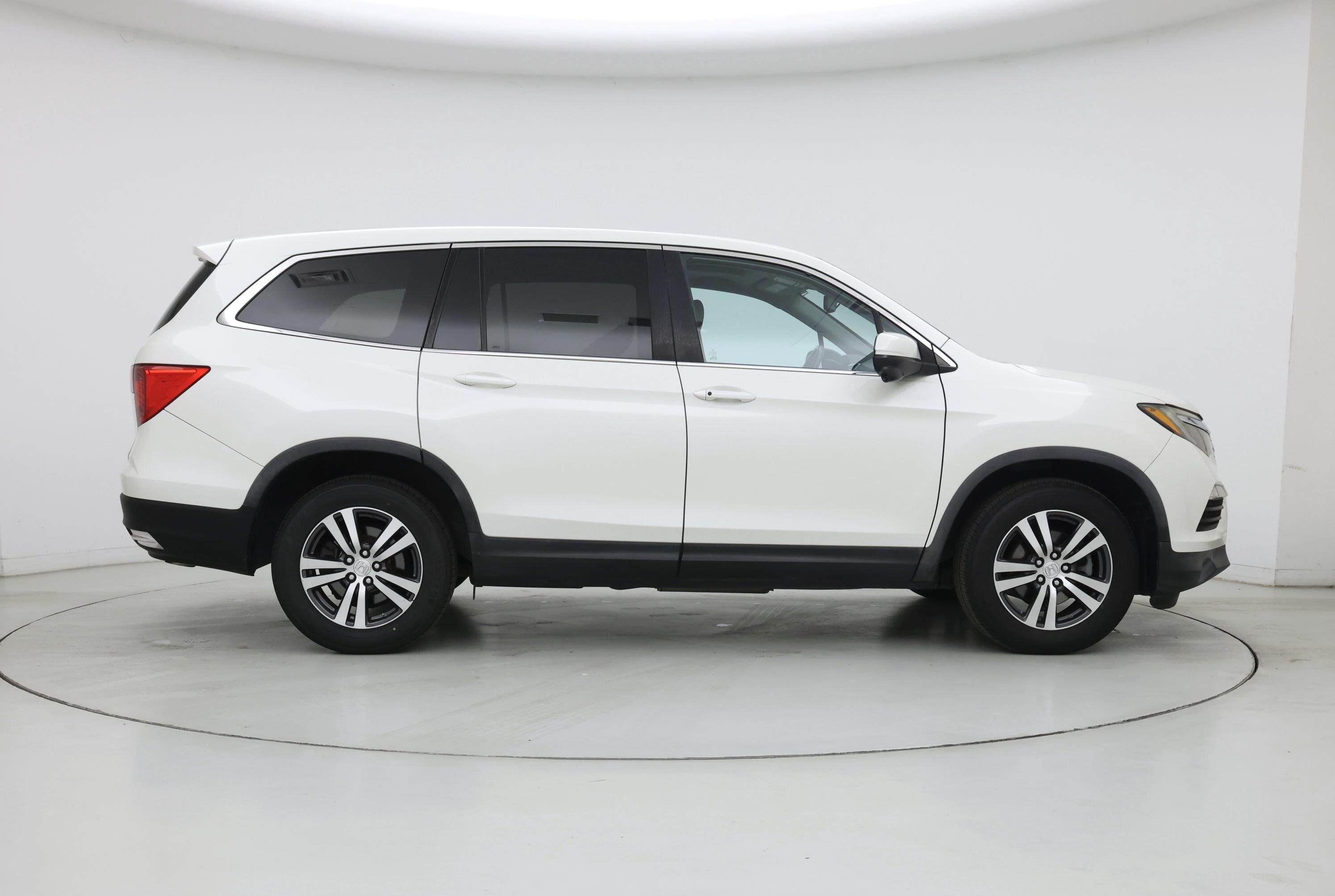 Thumbnail: 2018 Honda Pilot - 7