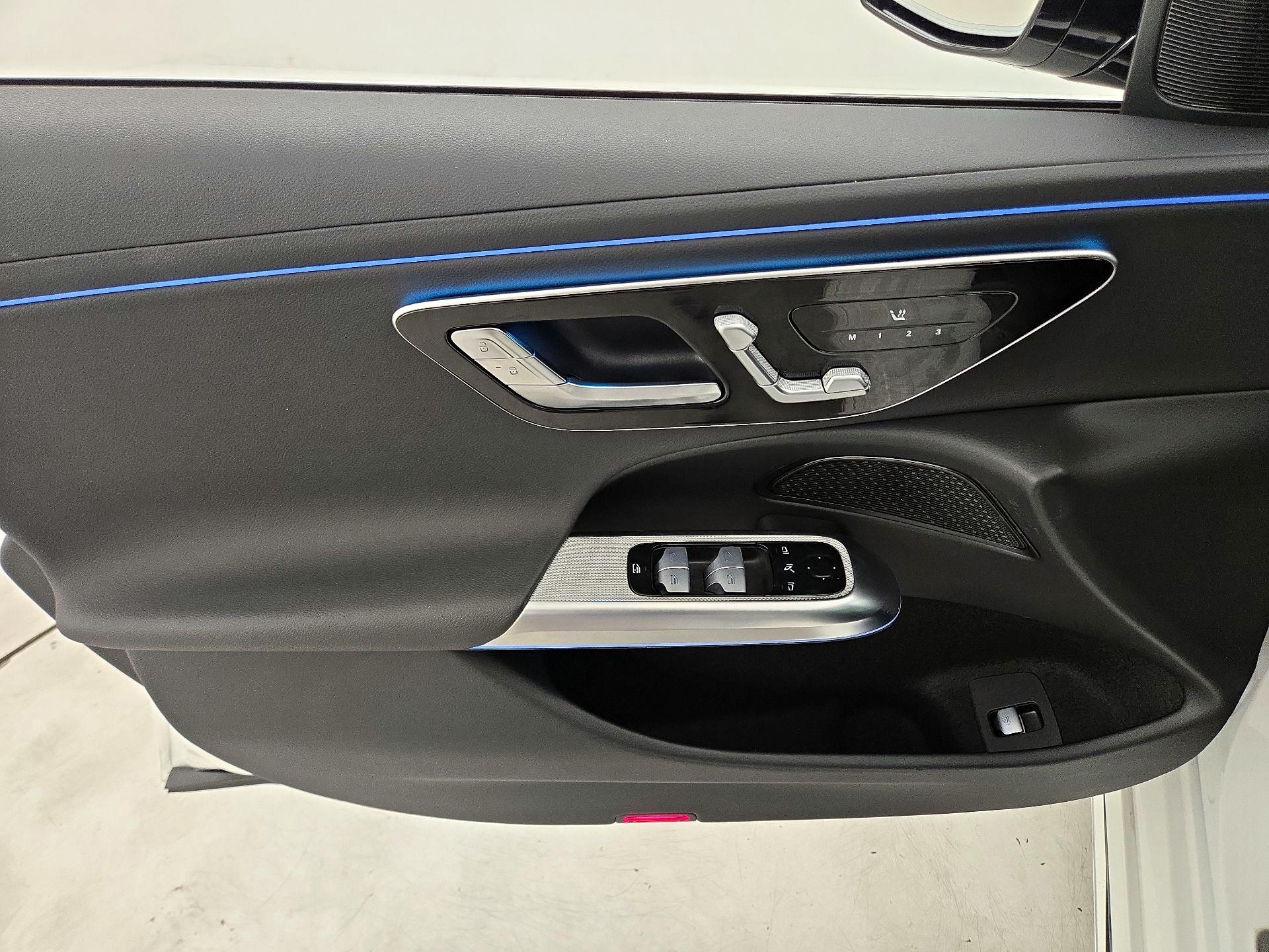 Thumbnail: 2025 Mercedes-Benz E-Class - 12