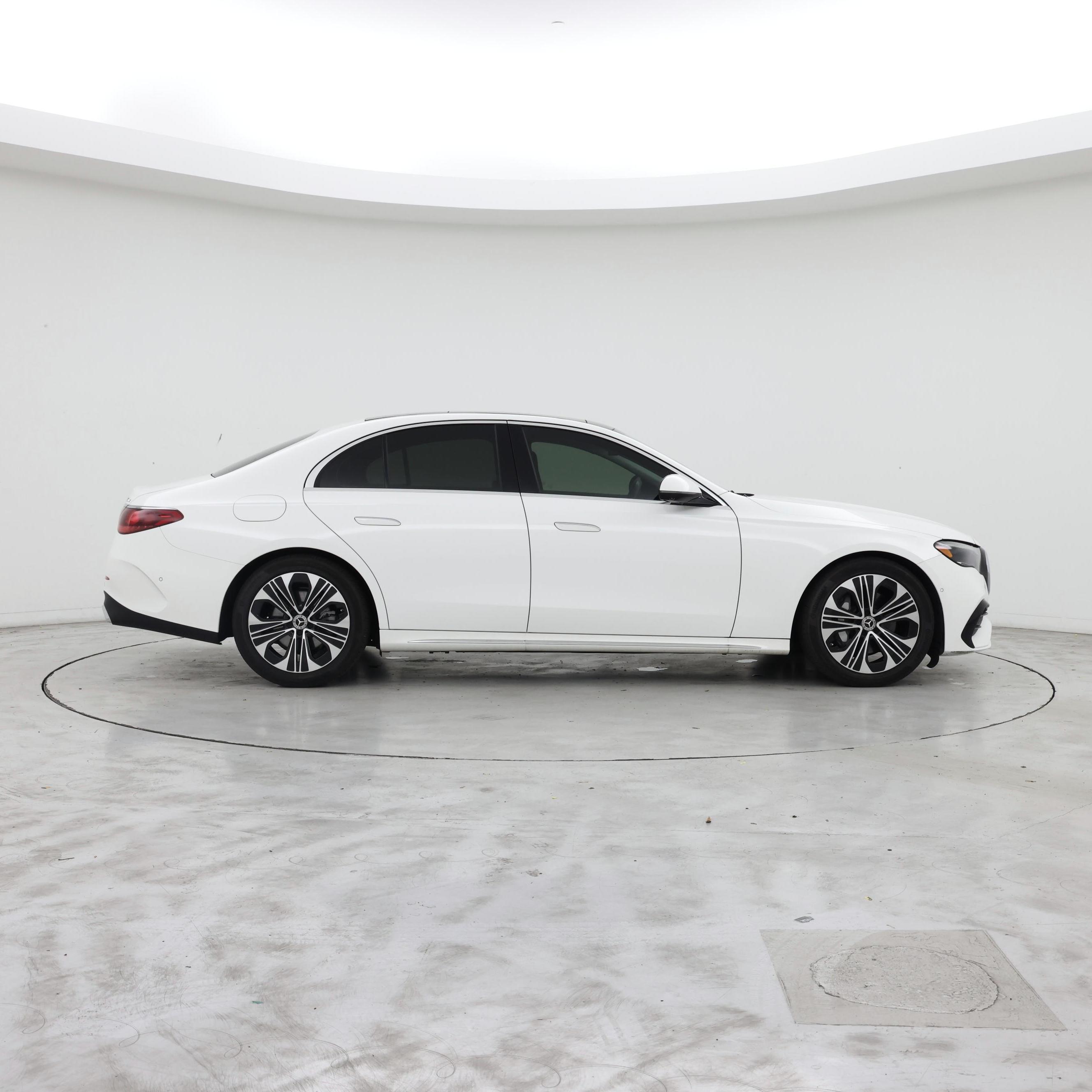 Thumbnail: 2025 Mercedes-Benz E-Class - 7