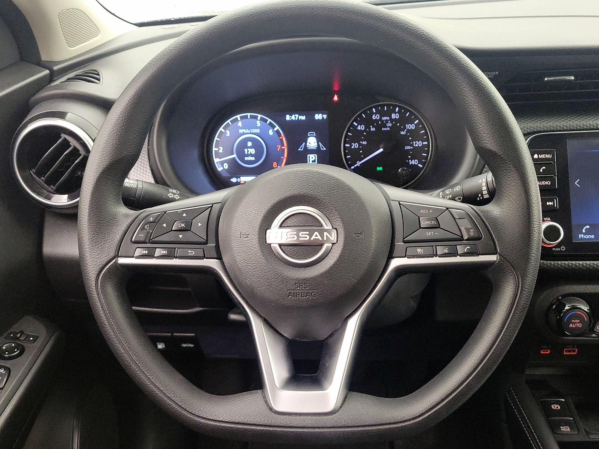 Thumbnail: 2022 Nissan Kicks - 10