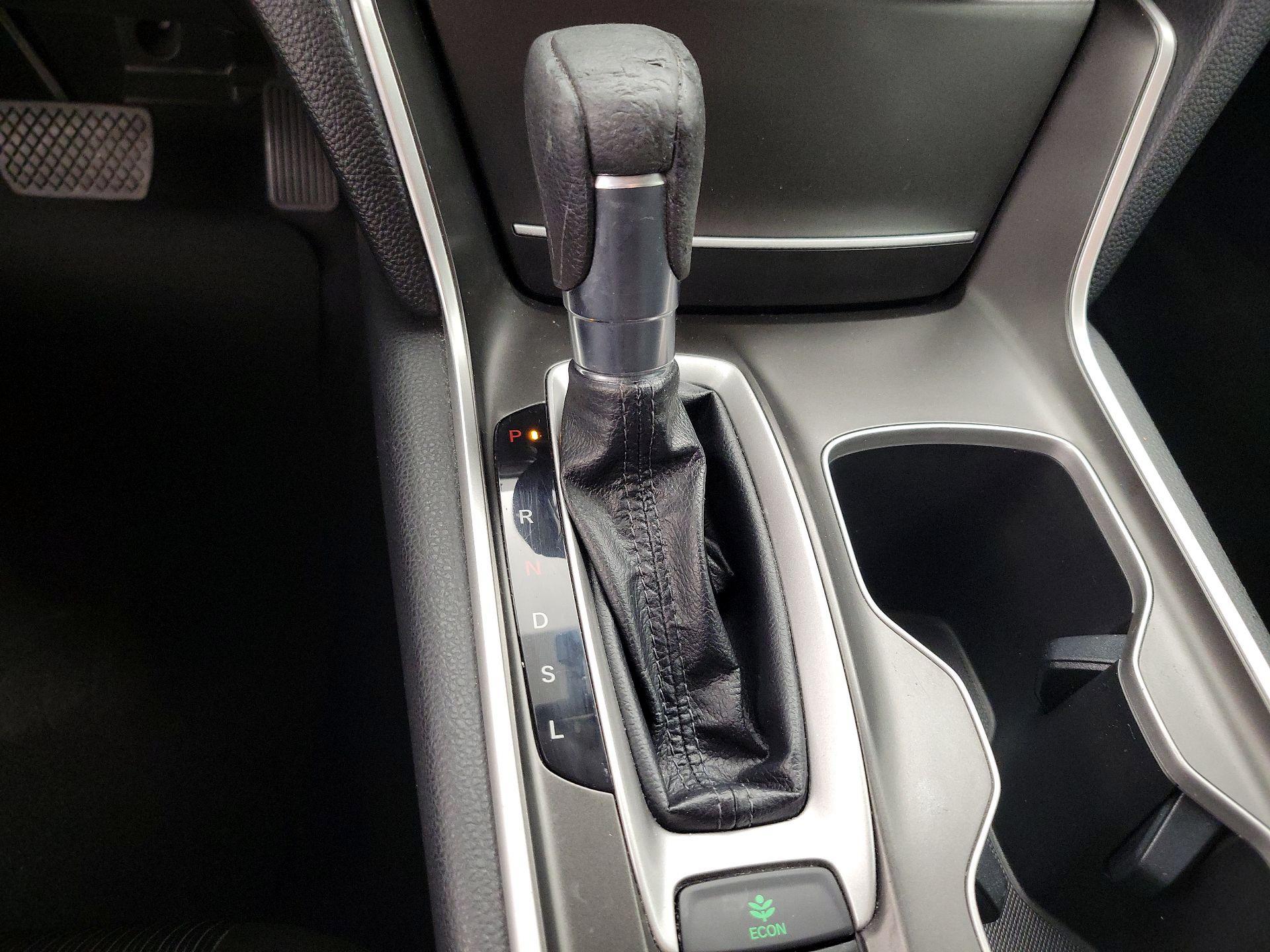 Thumbnail: 2018 Honda Accord - 17