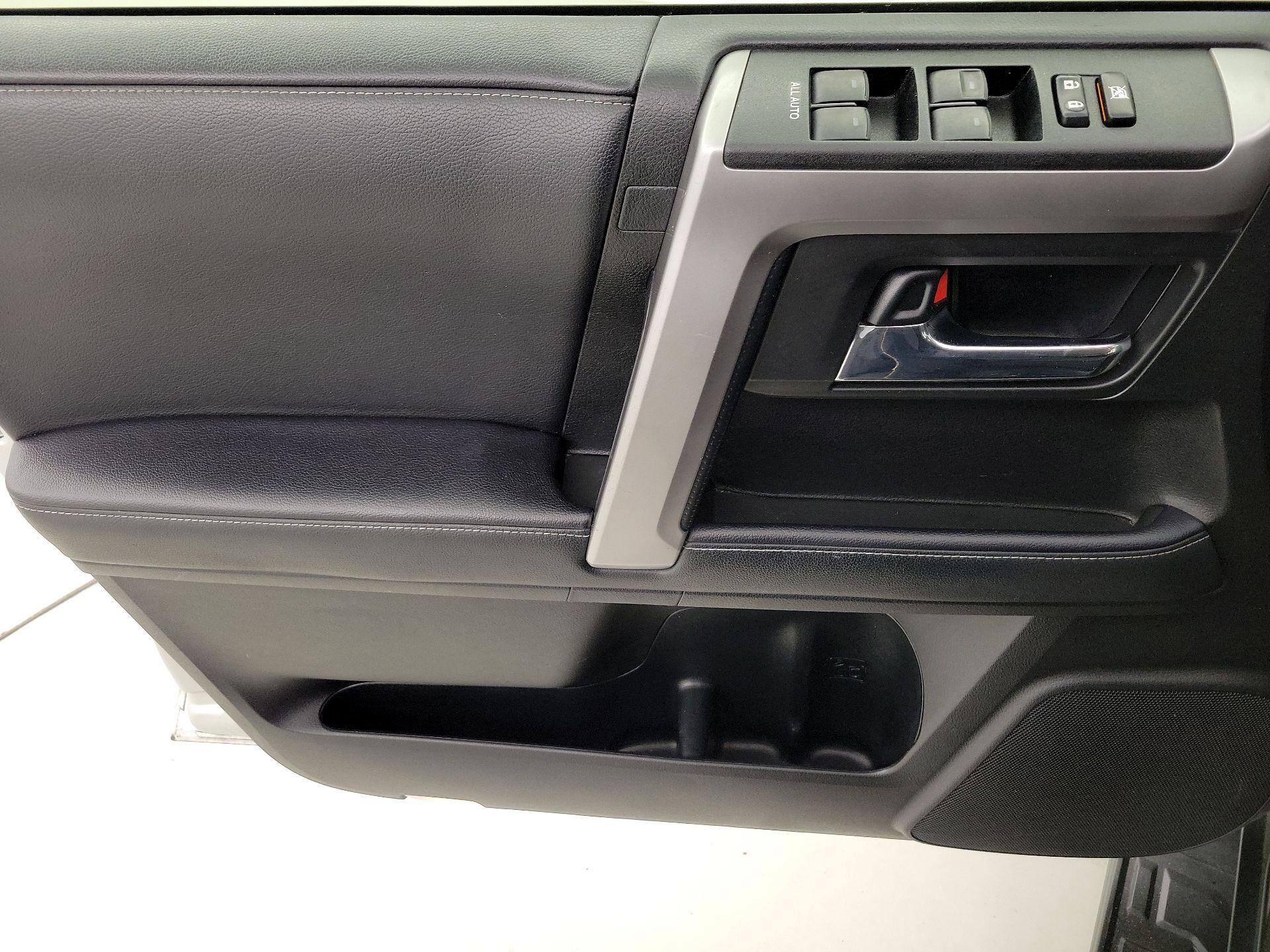 Thumbnail: 2021 Toyota 4Runner - 12