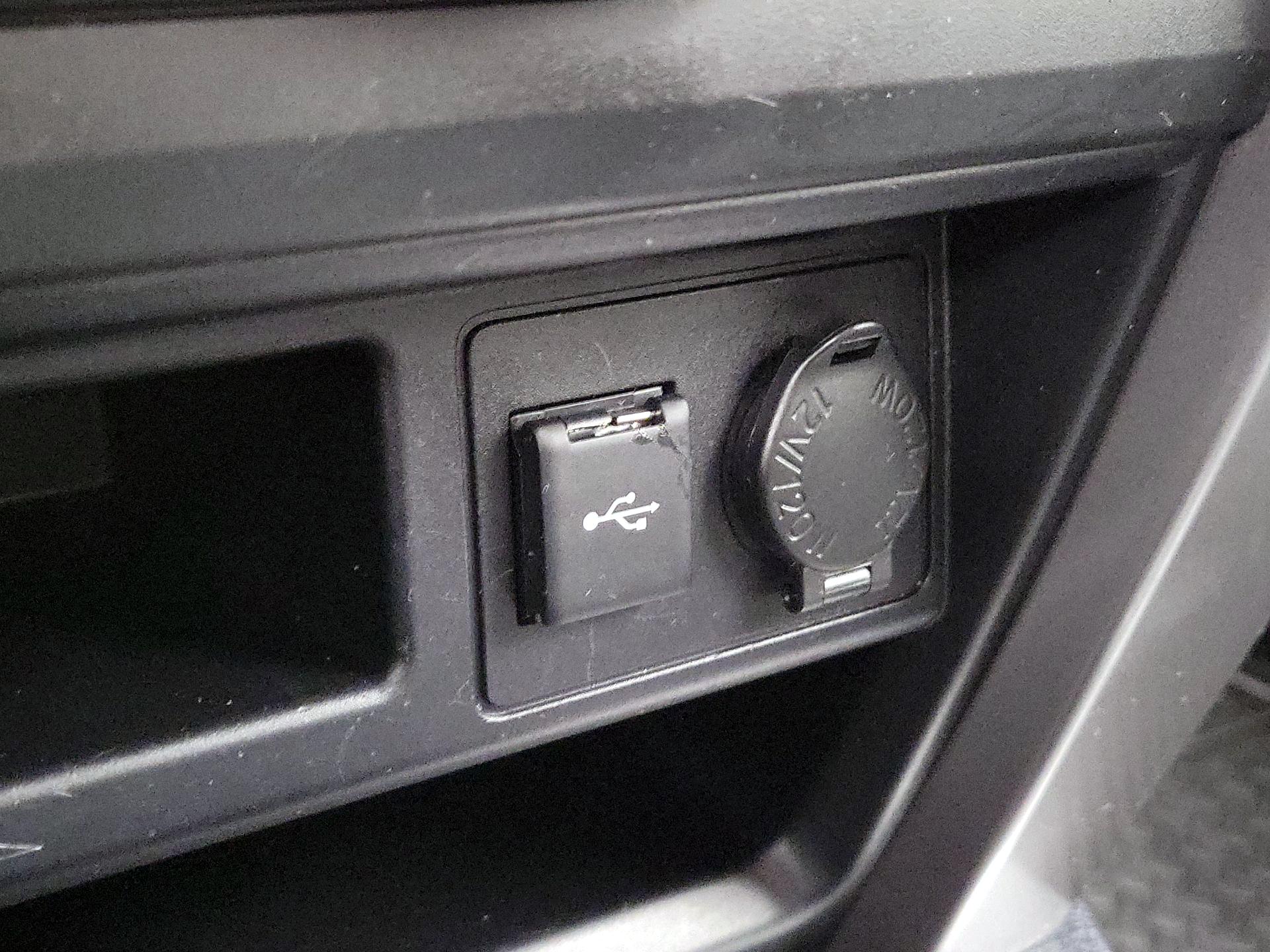 Thumbnail: 2021 Toyota 4Runner - 18