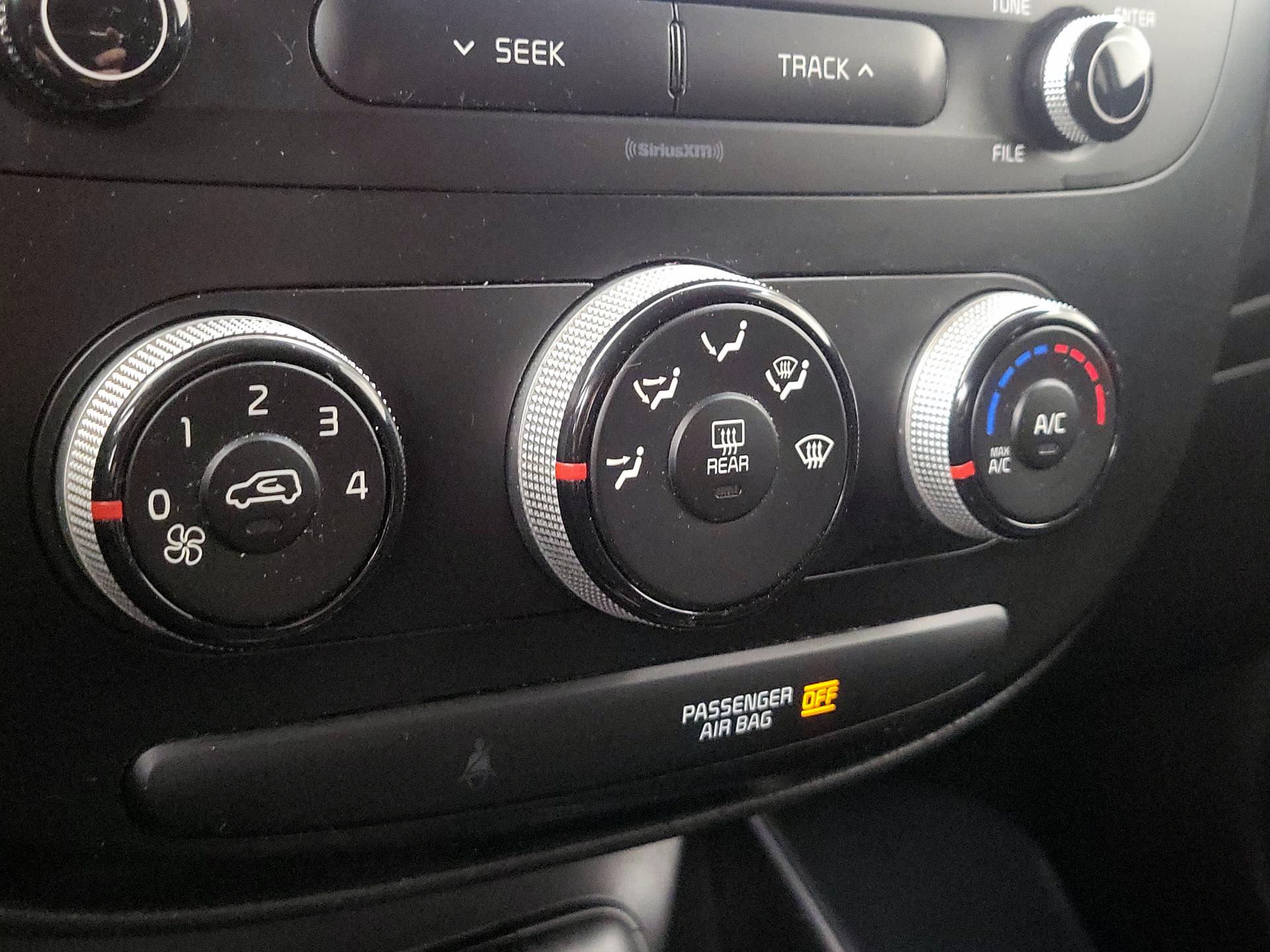 Thumbnail: 2019 Kia Soul - 16