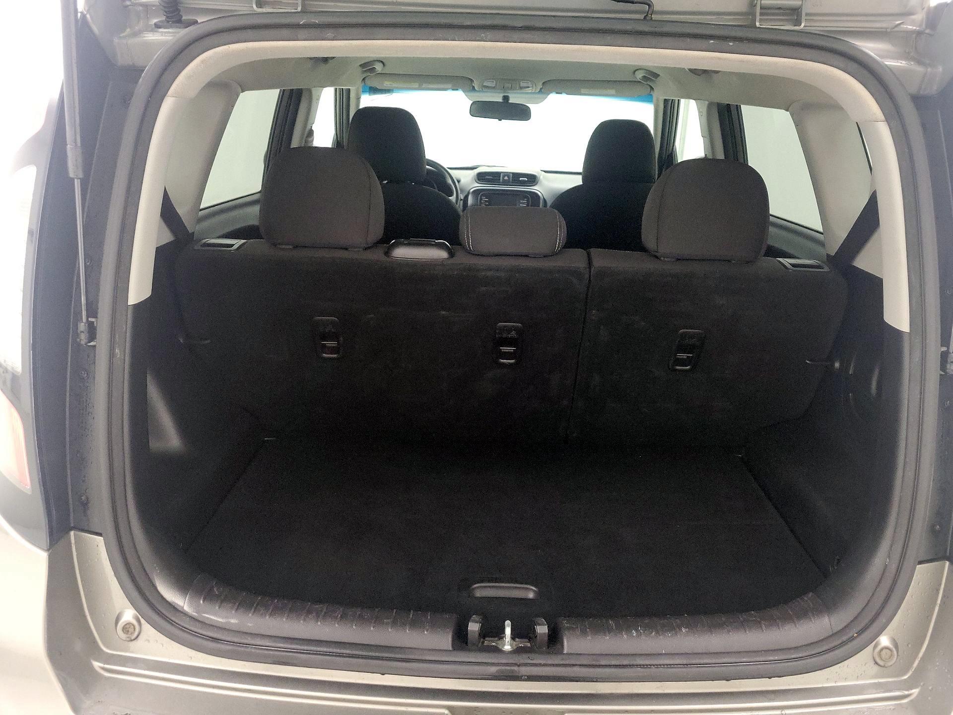 Thumbnail: 2019 Kia Soul - 20