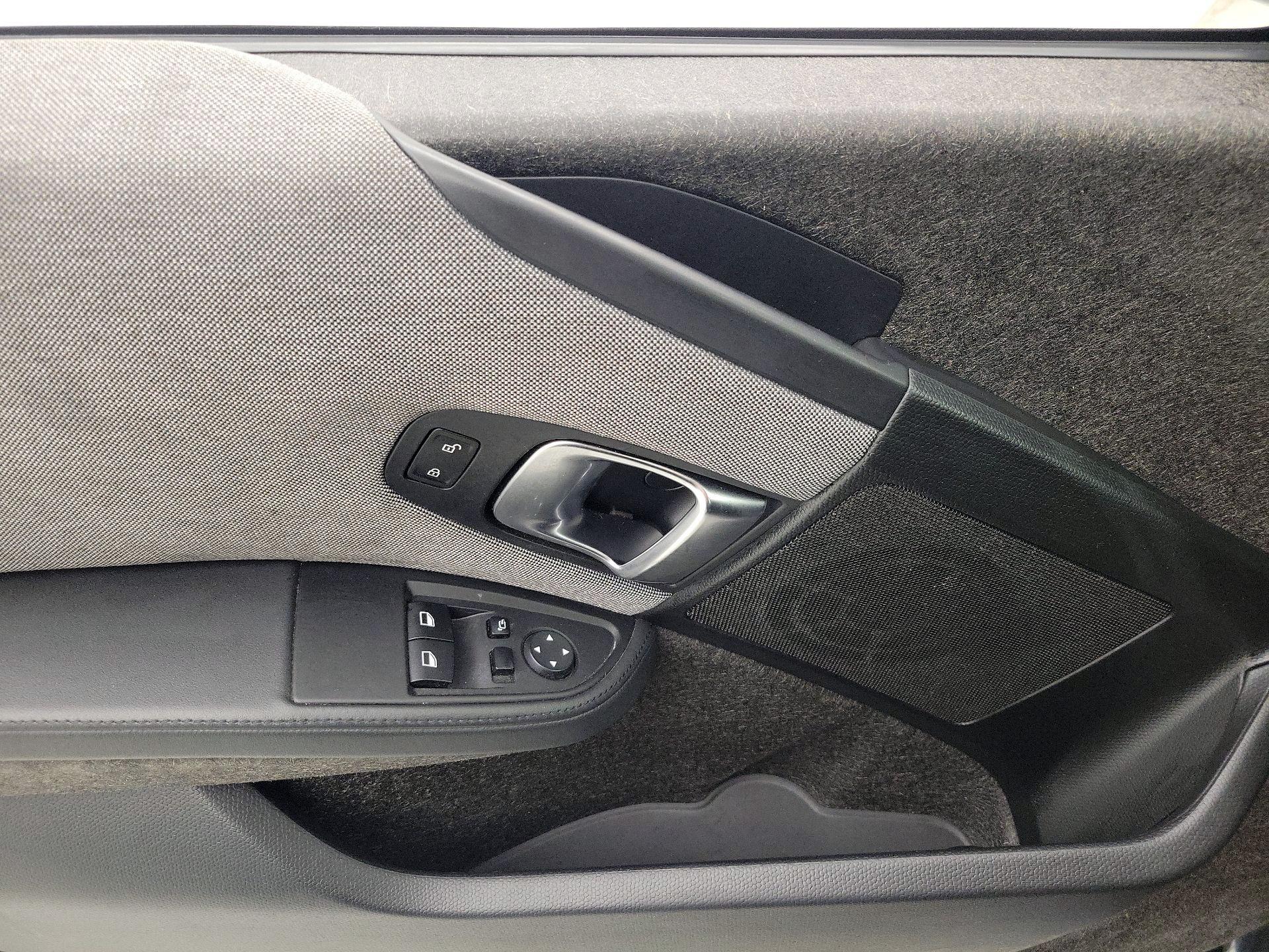 Thumbnail: 2017 BMW i3 - 12