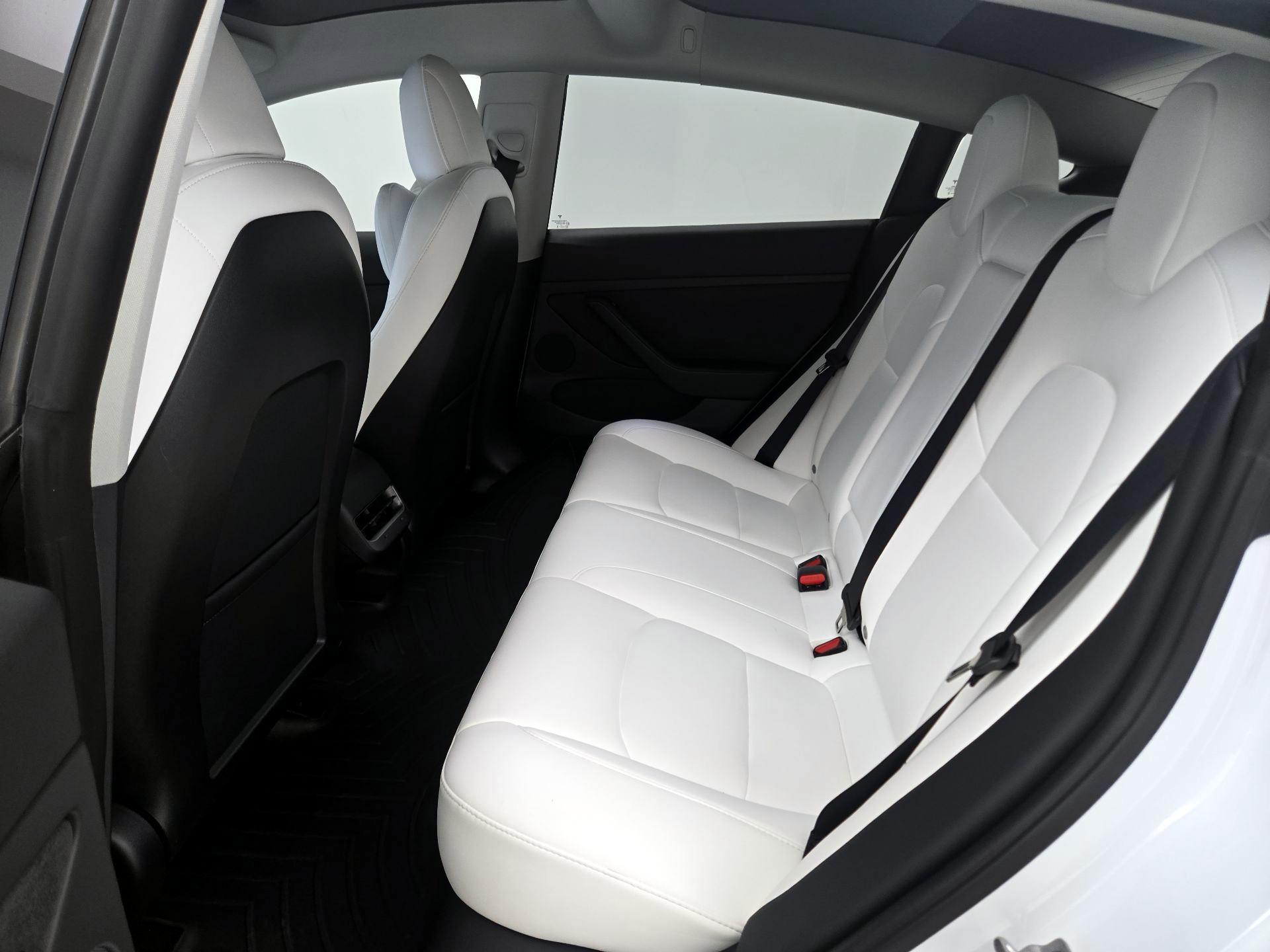 Thumbnail: 2022 Tesla Model 3 - 19