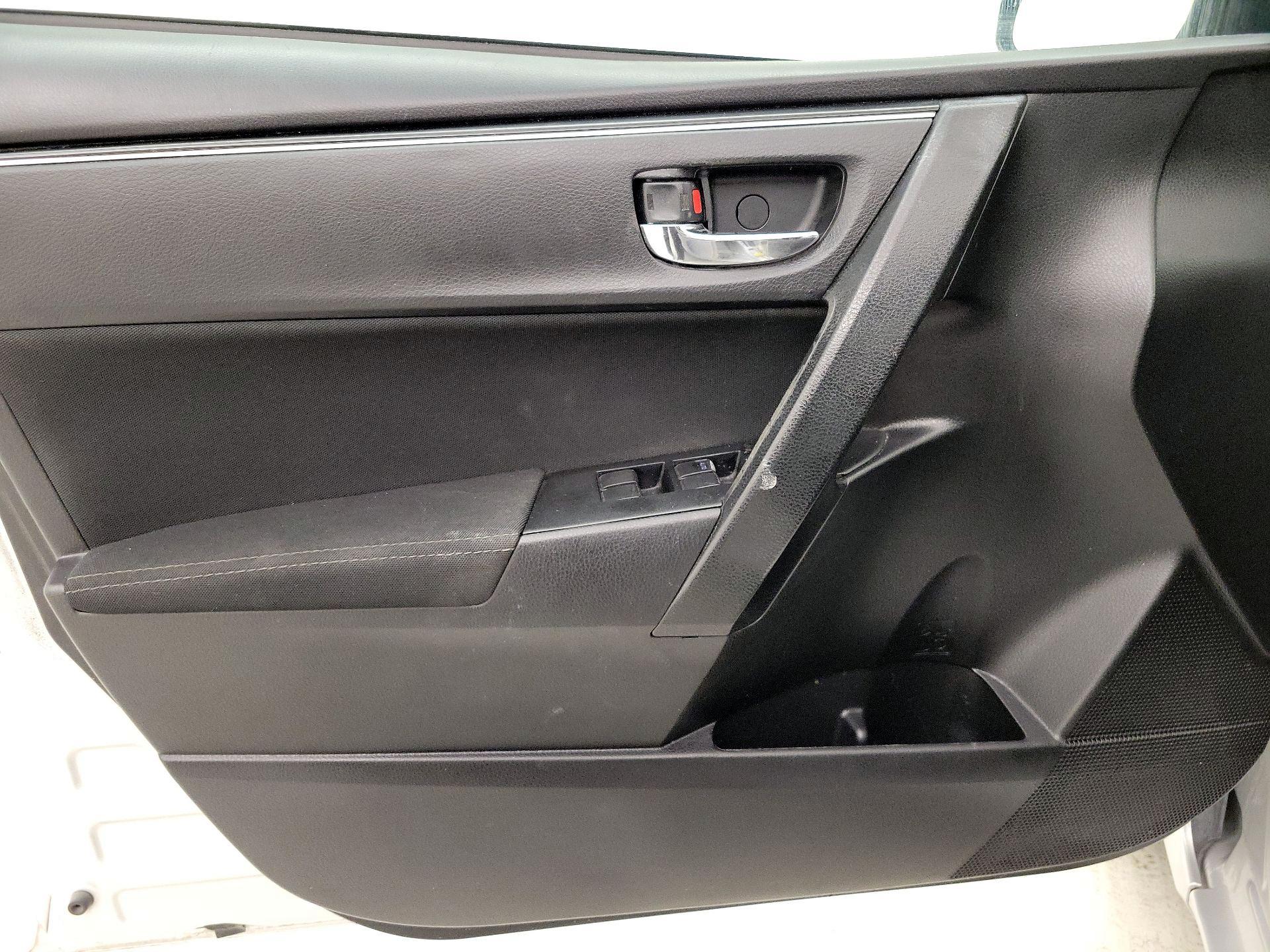 Thumbnail: 2019 Toyota Corolla - 12