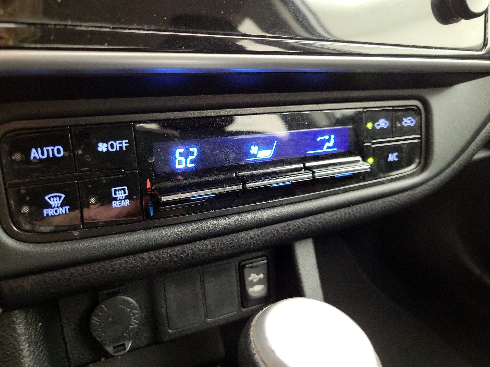 Thumbnail: 2019 Toyota Corolla - 16