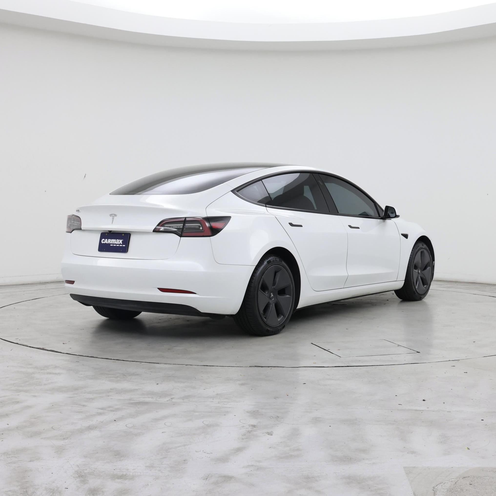 Thumbnail: 2023 Tesla Model 3 - 8