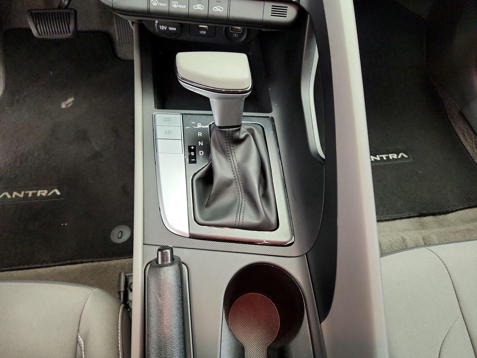 Thumbnail: 2023 Hyundai Elantra - 17