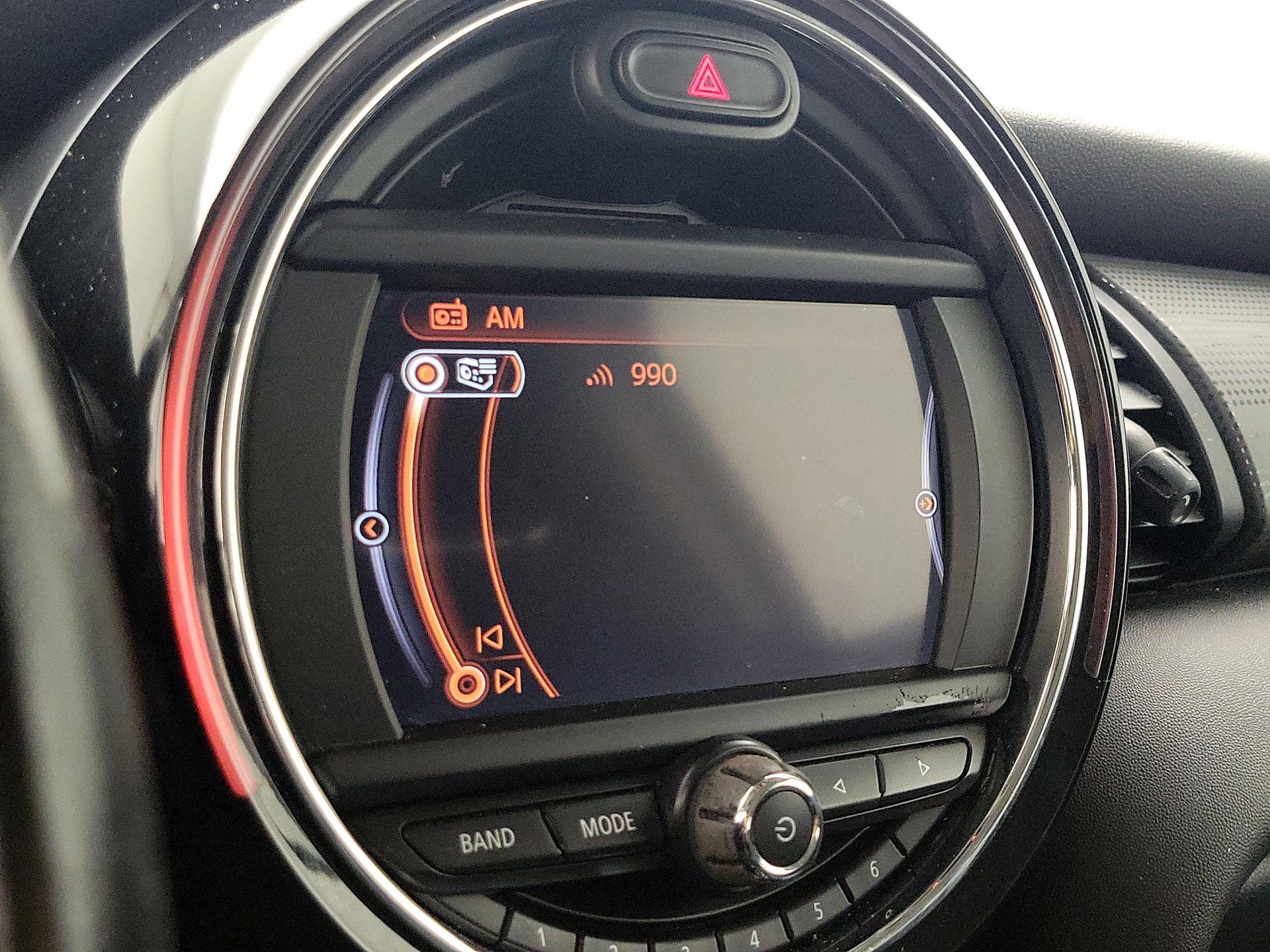 Thumbnail: 2015 MINI Cooper Hardtop - 14