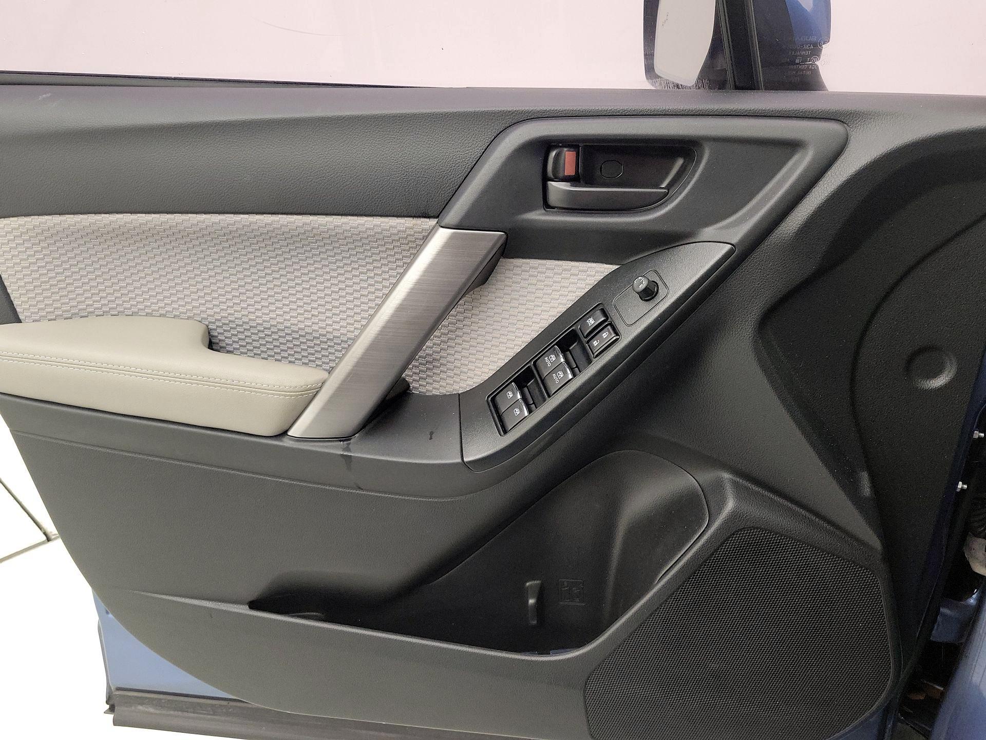 Thumbnail: 2017 Subaru Forester - 12