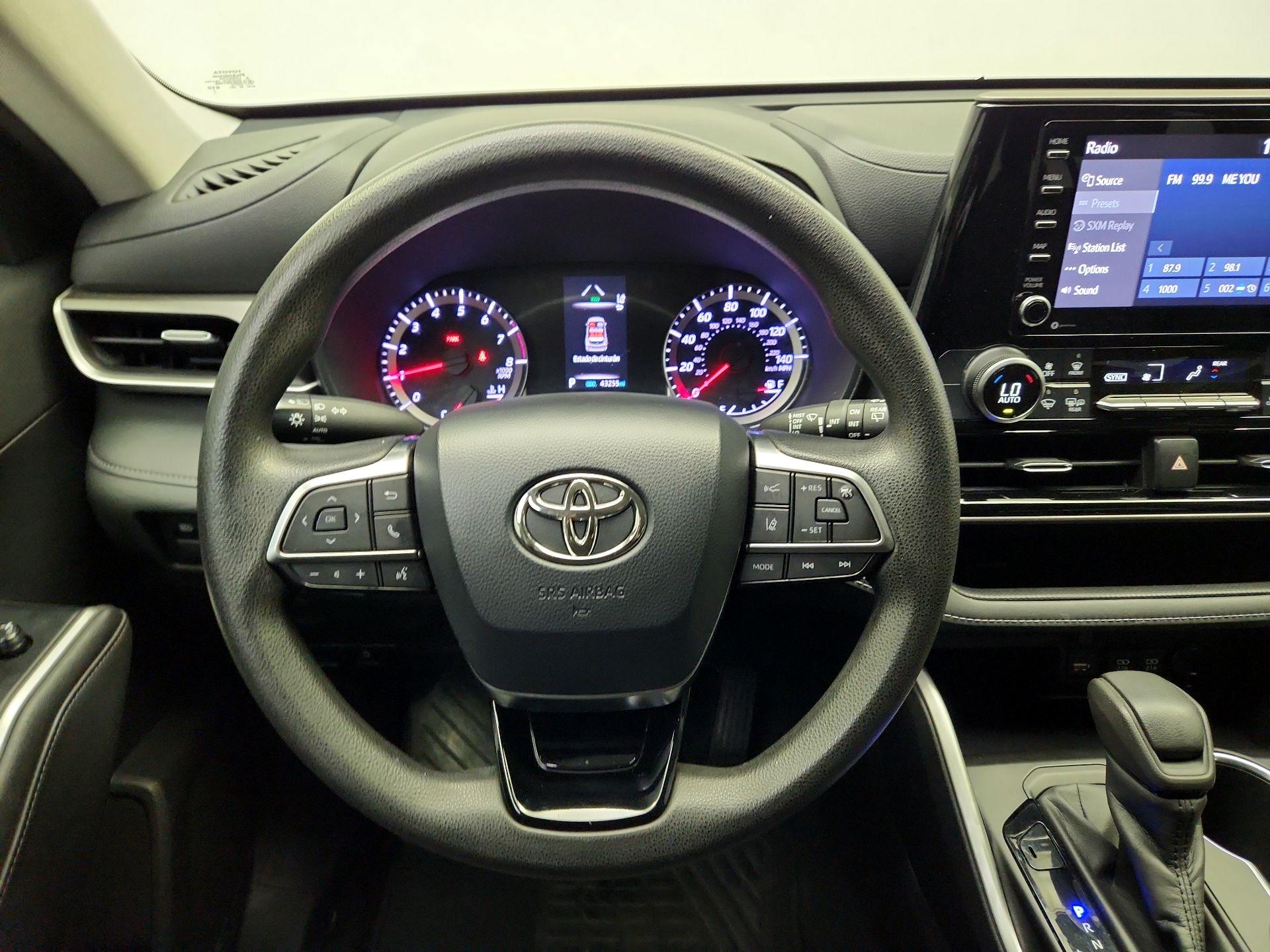 Thumbnail: 2020 Toyota Highlander - 10