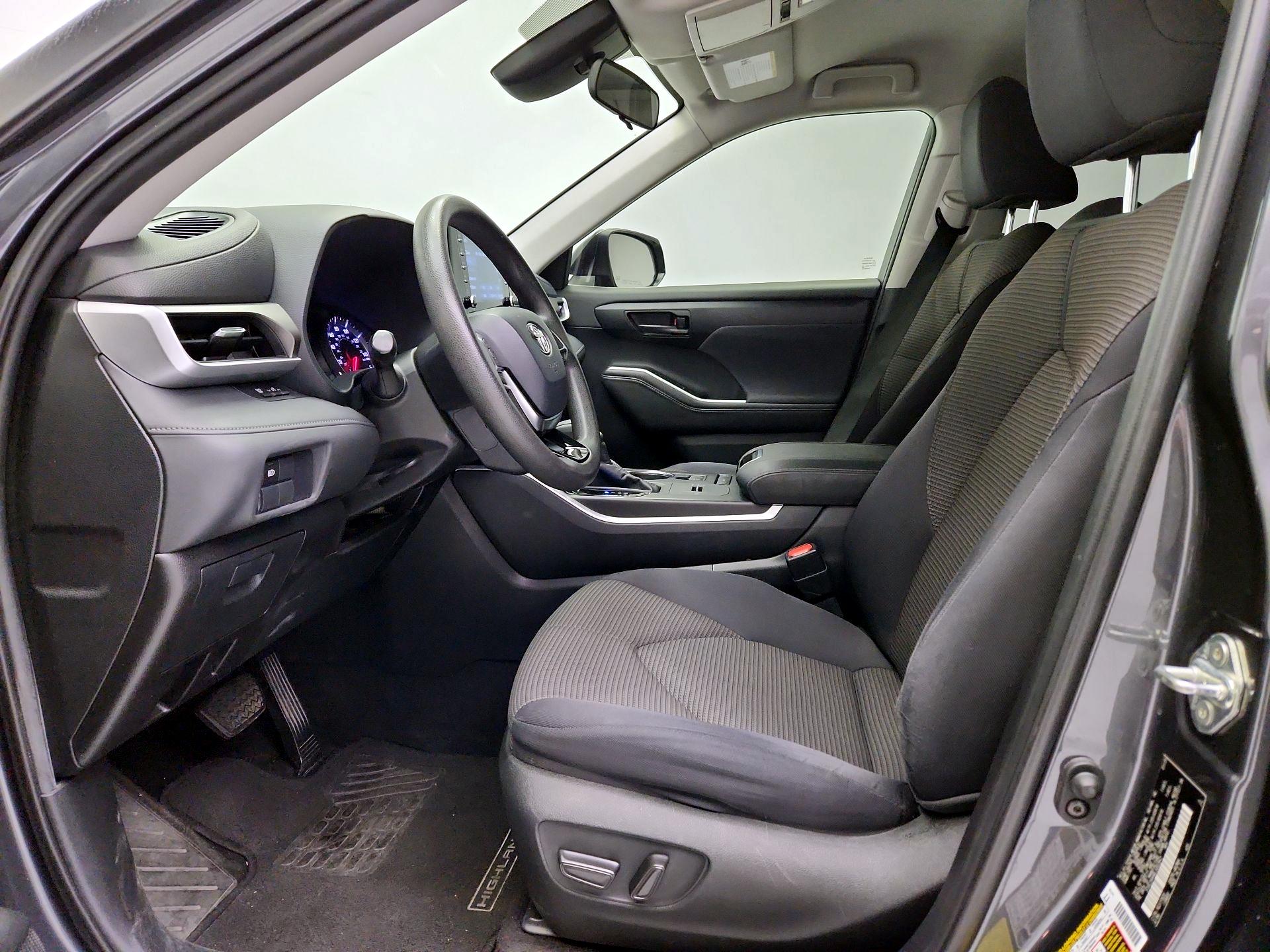 Thumbnail: 2020 Toyota Highlander - 11