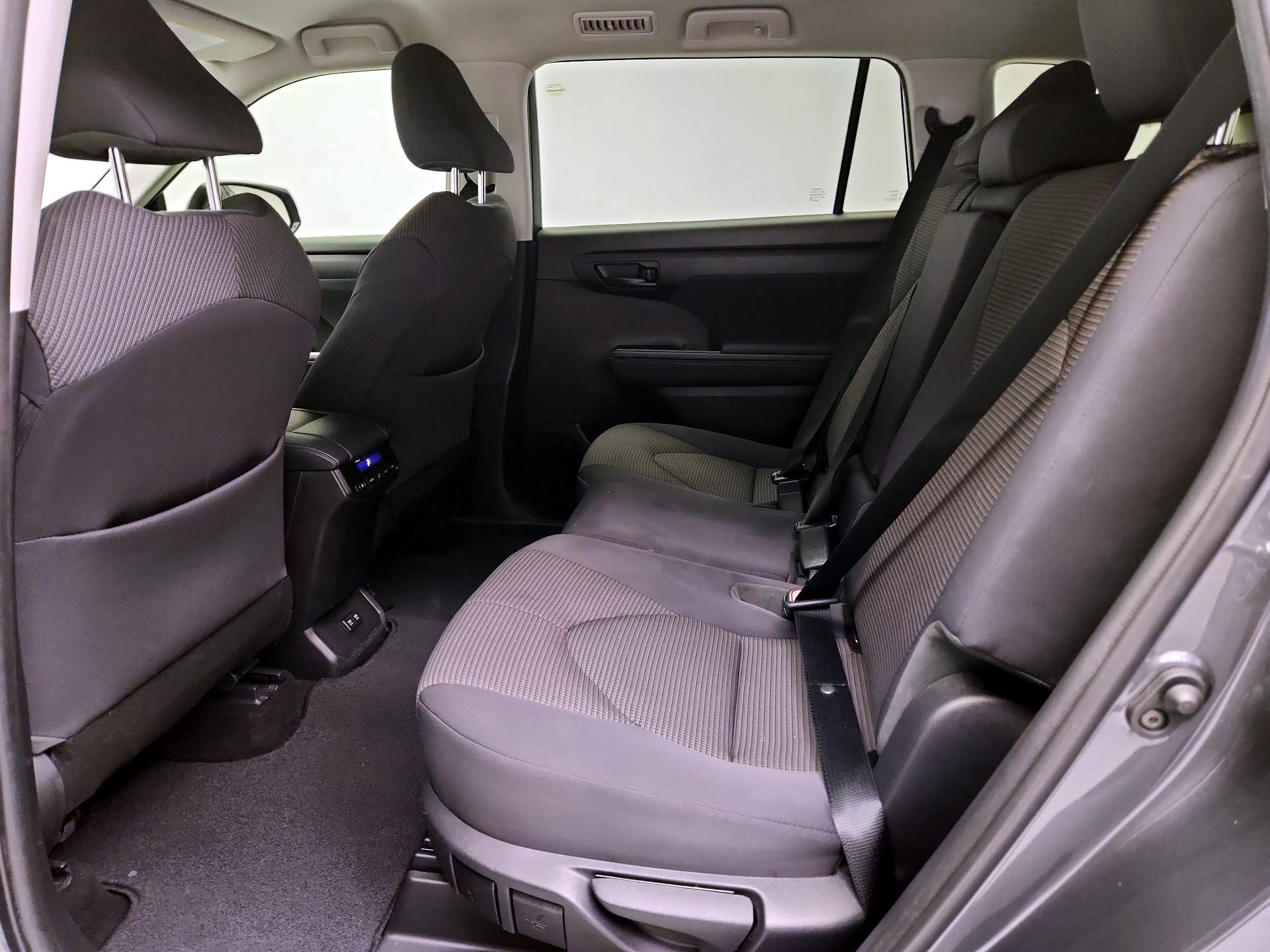 Thumbnail: 2020 Toyota Highlander - 19