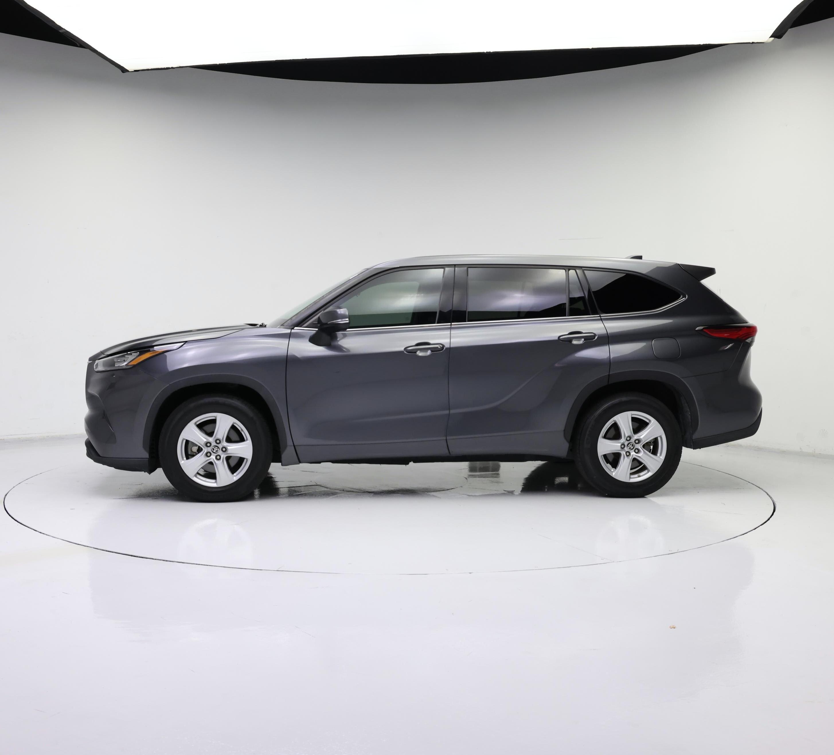 Thumbnail: 2020 Toyota Highlander - 3
