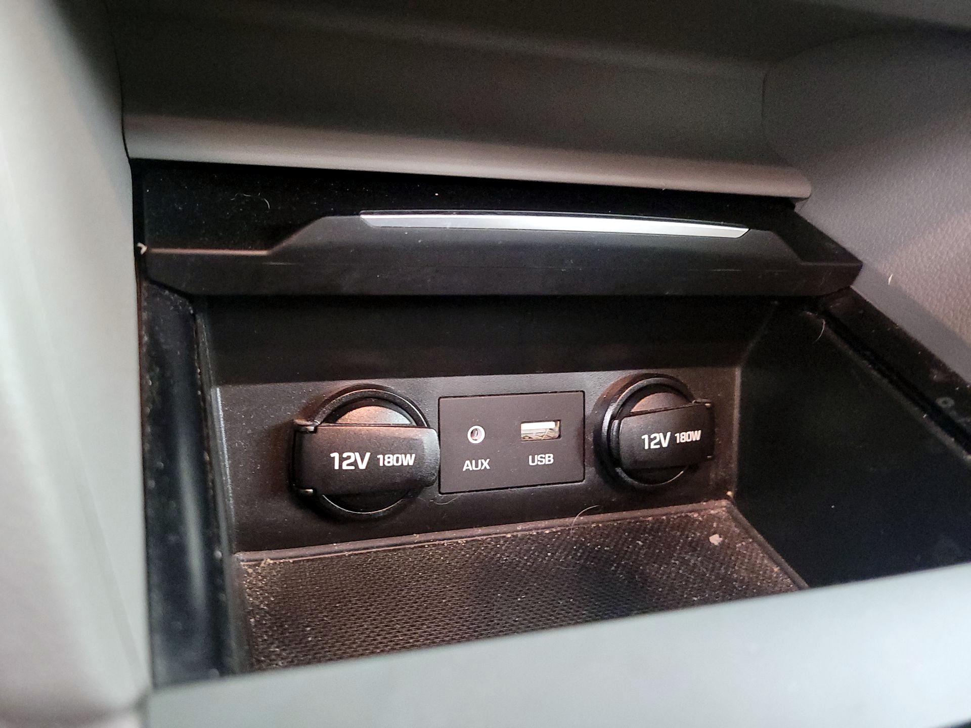 Thumbnail: 2018 Hyundai Elantra - 18