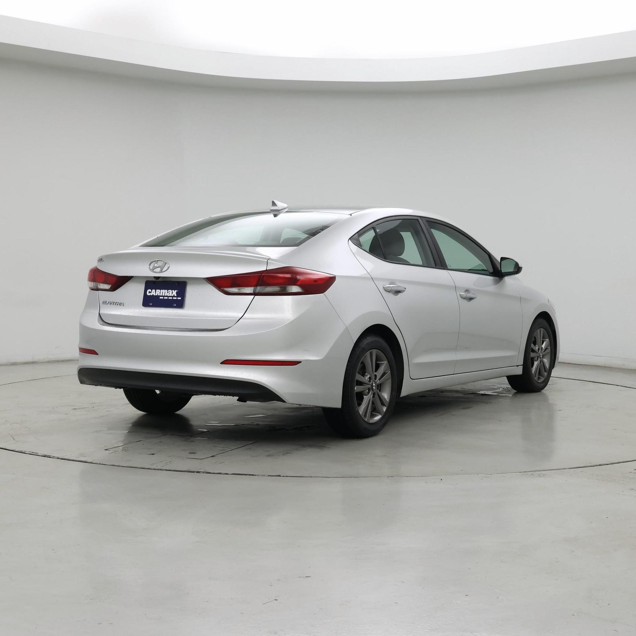 Thumbnail: 2018 Hyundai Elantra - 8