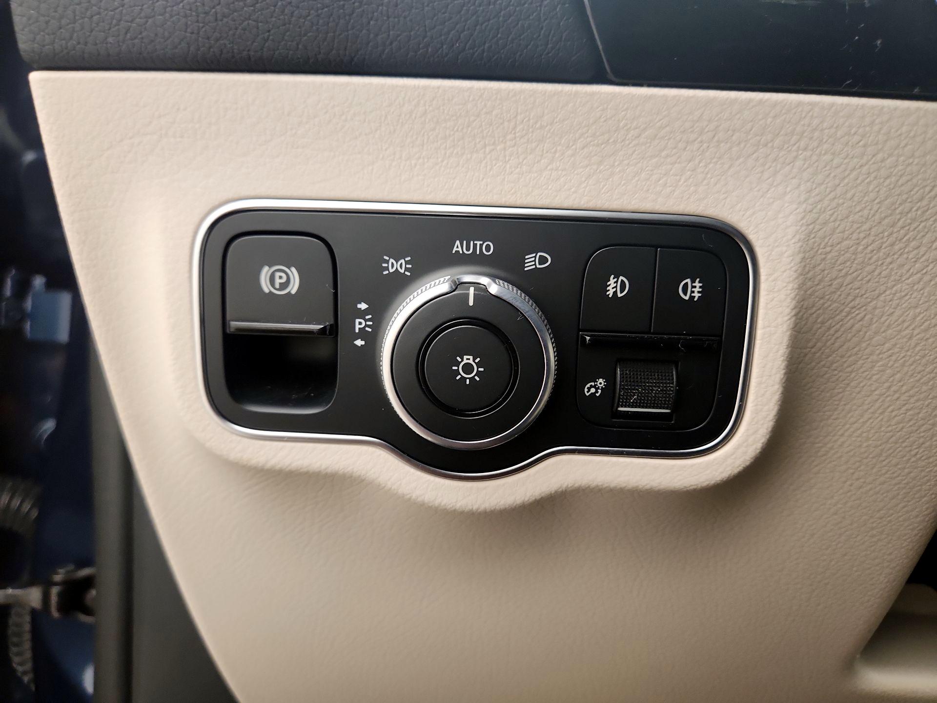 Thumbnail: 2021 Mercedes-Benz GLA - 13