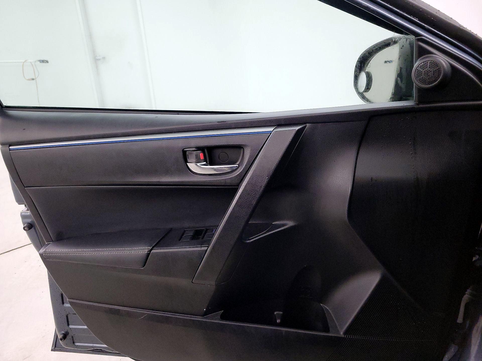 Thumbnail: 2016 Toyota Corolla - 12