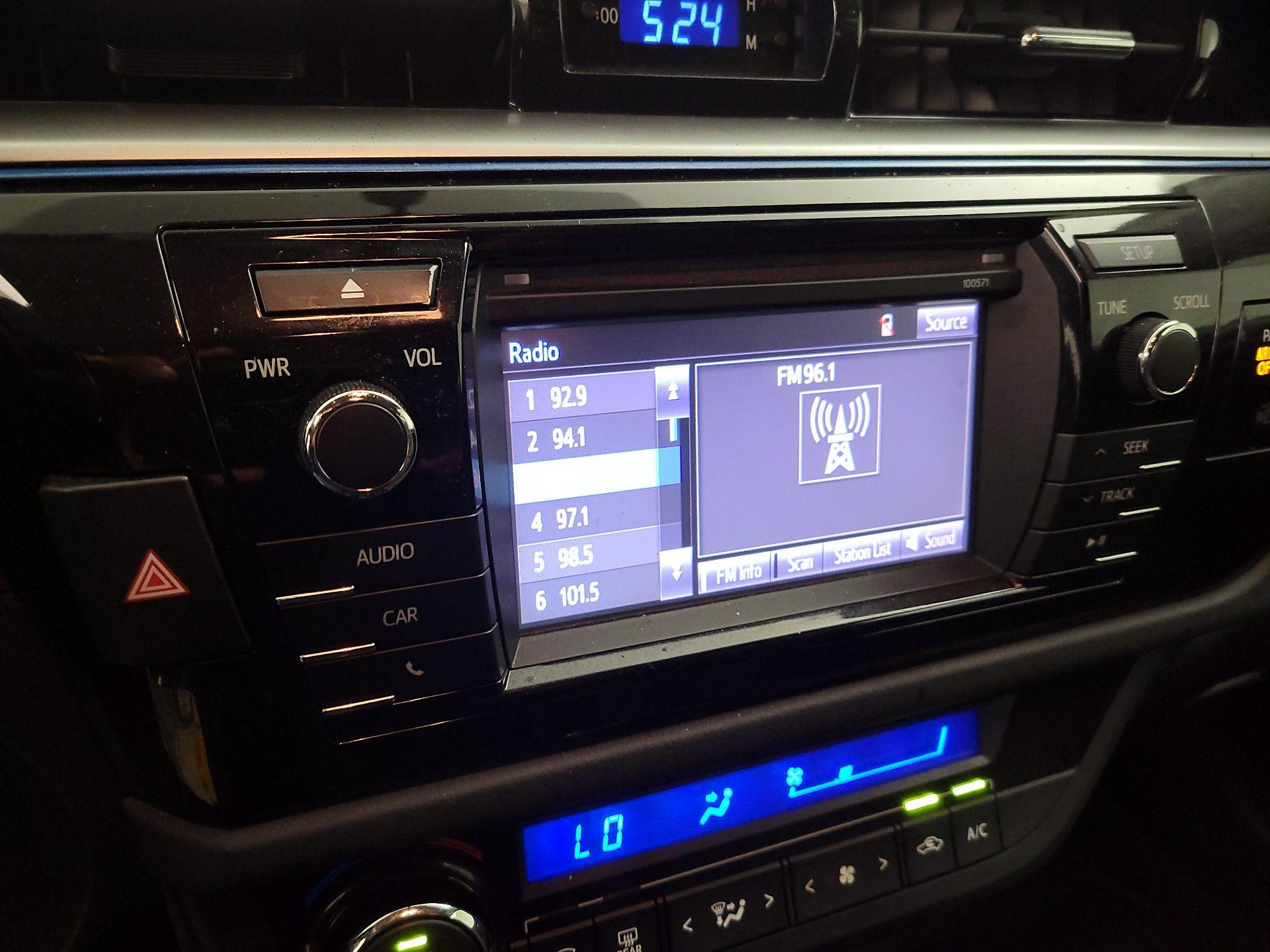 Thumbnail: 2016 Toyota Corolla - 15