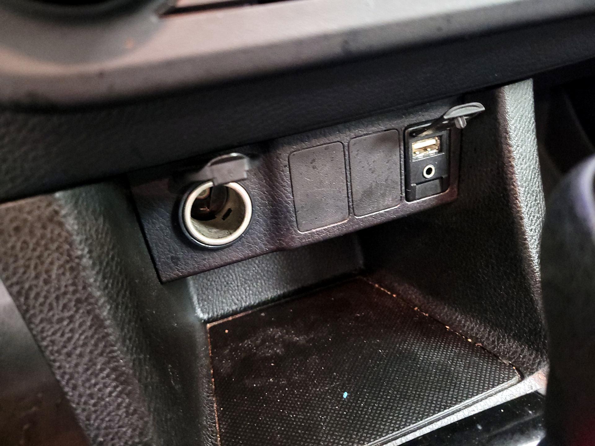 Thumbnail: 2016 Toyota Corolla - 18