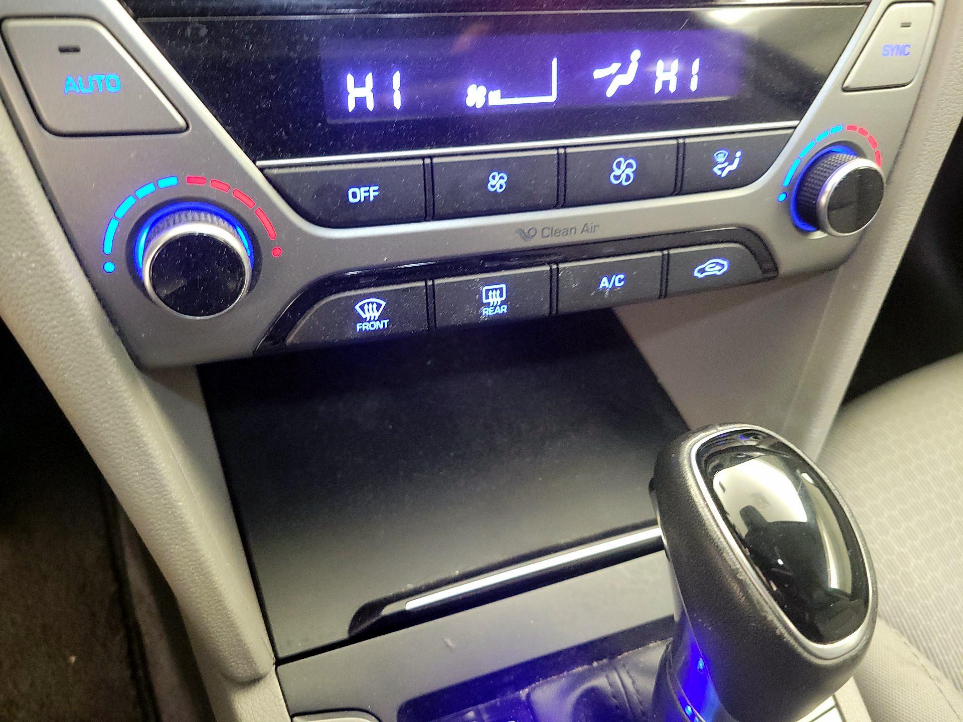 Thumbnail: 2018 Hyundai Elantra - 16