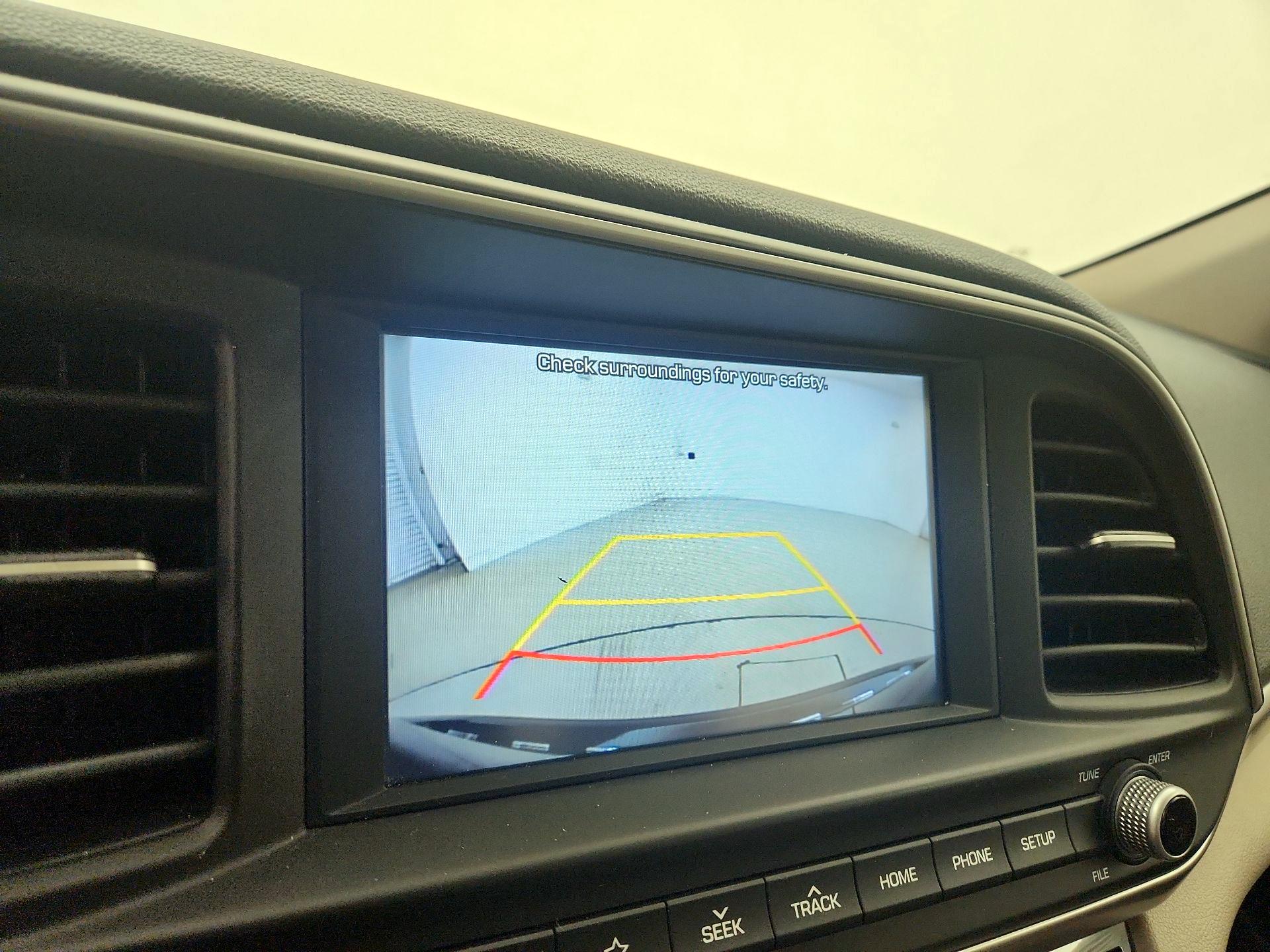 Thumbnail: 2020 Hyundai Elantra - 14