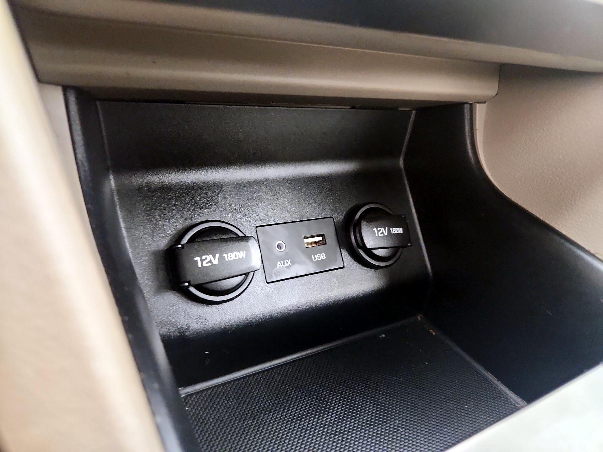 Thumbnail: 2020 Hyundai Elantra - 18