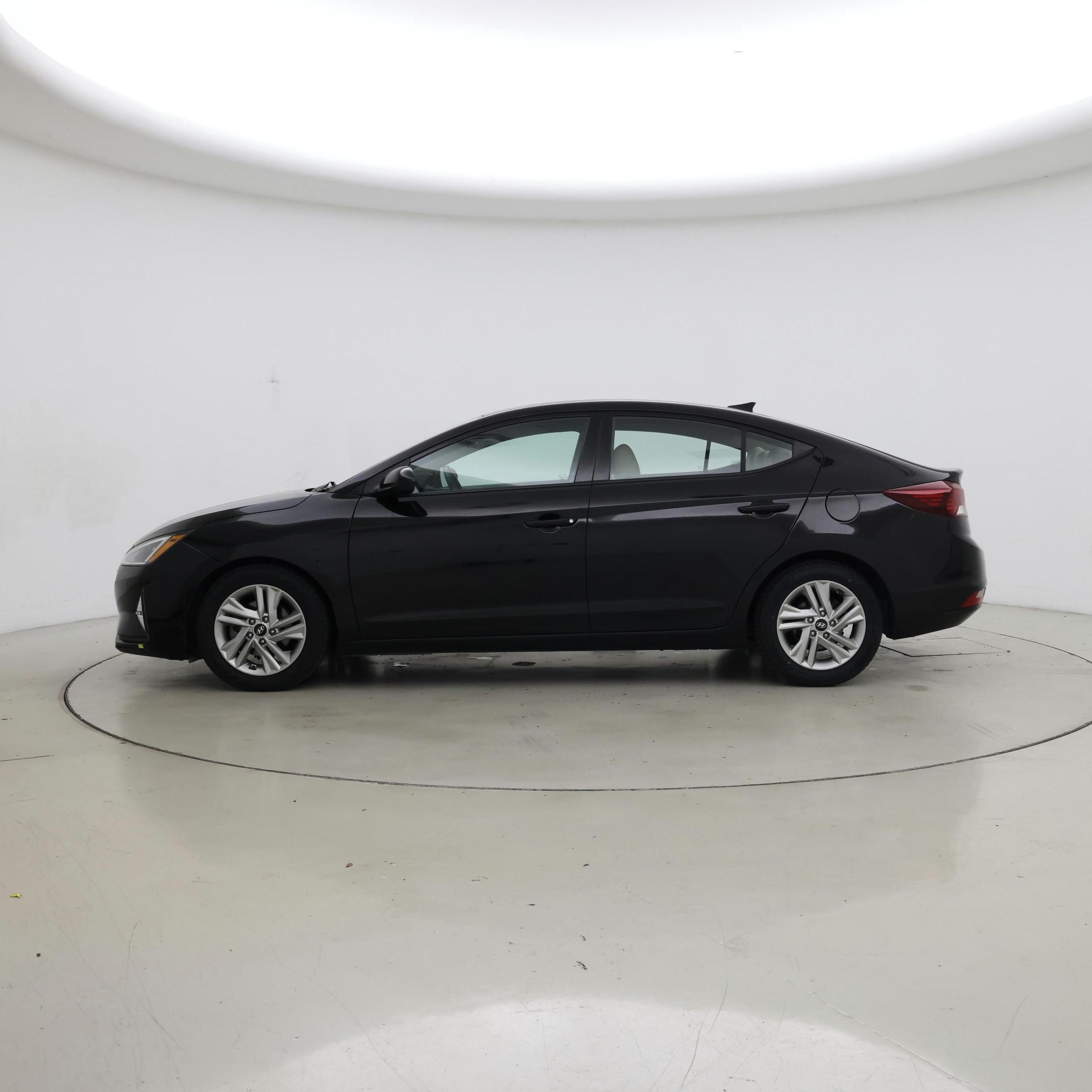 Thumbnail: 2020 Hyundai Elantra - 3