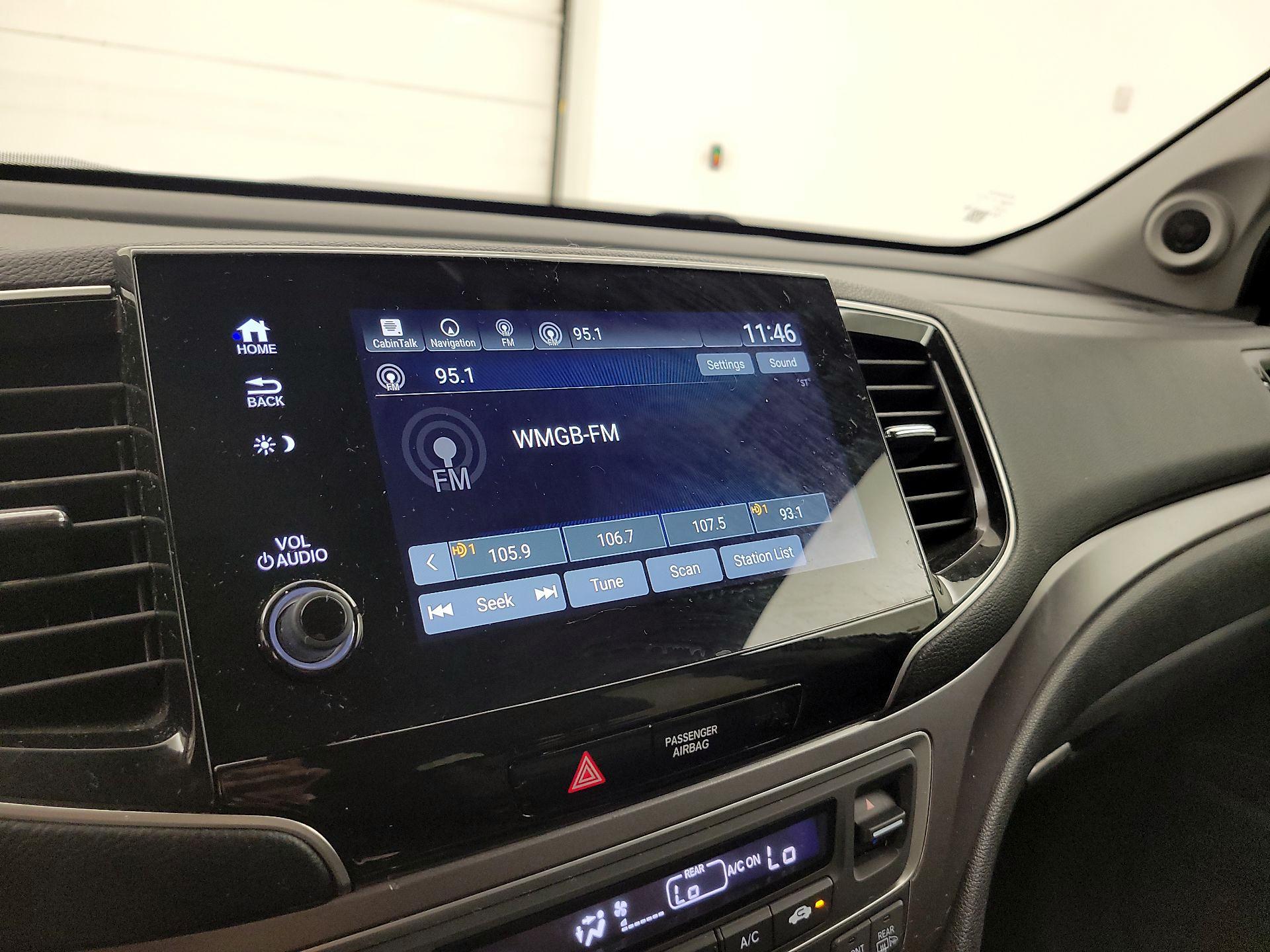 Thumbnail: 2019 Honda Pilot - 16