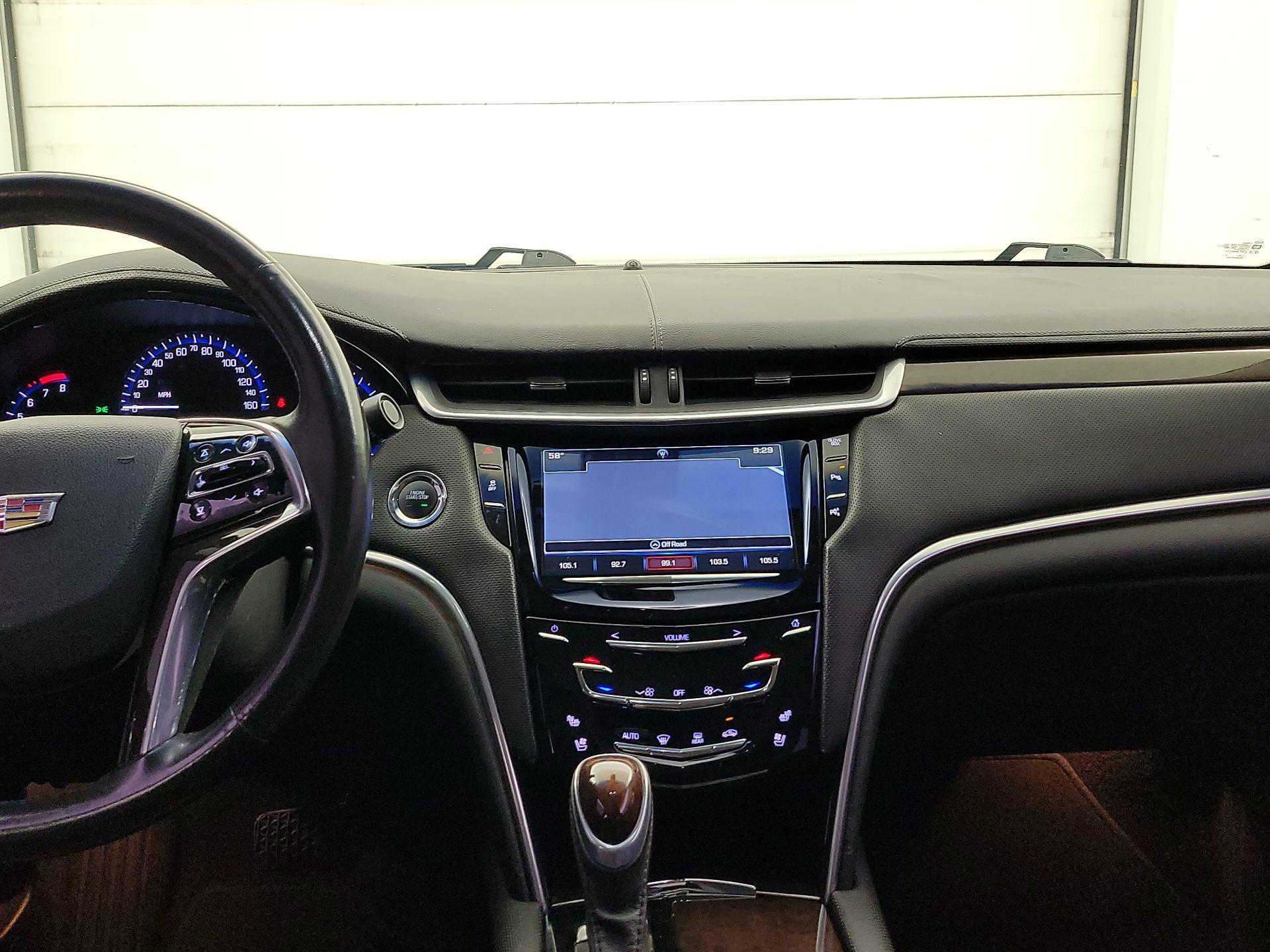 Thumbnail: 2016 Cadillac XTS - 9