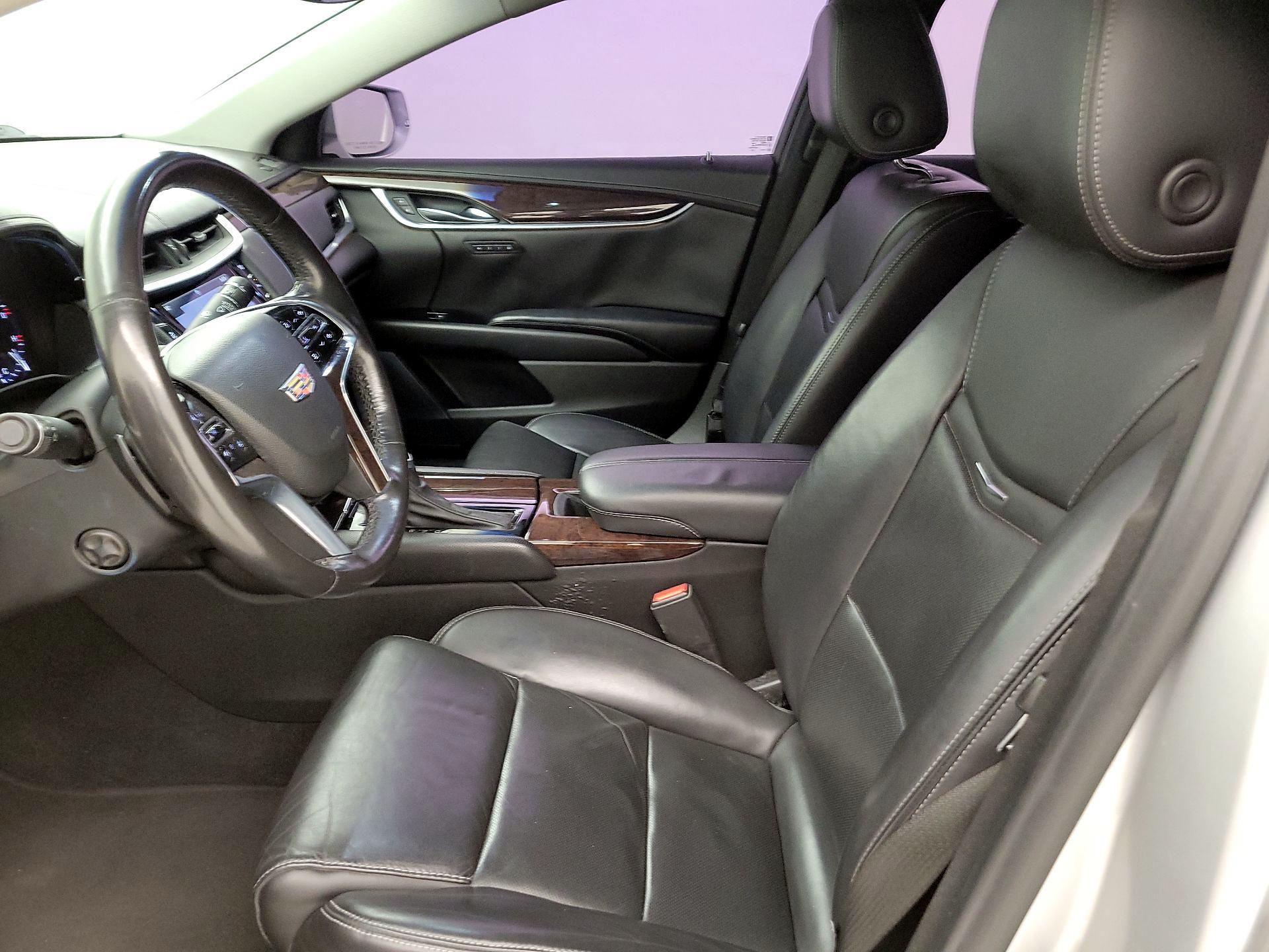 Thumbnail: 2016 Cadillac XTS - 11