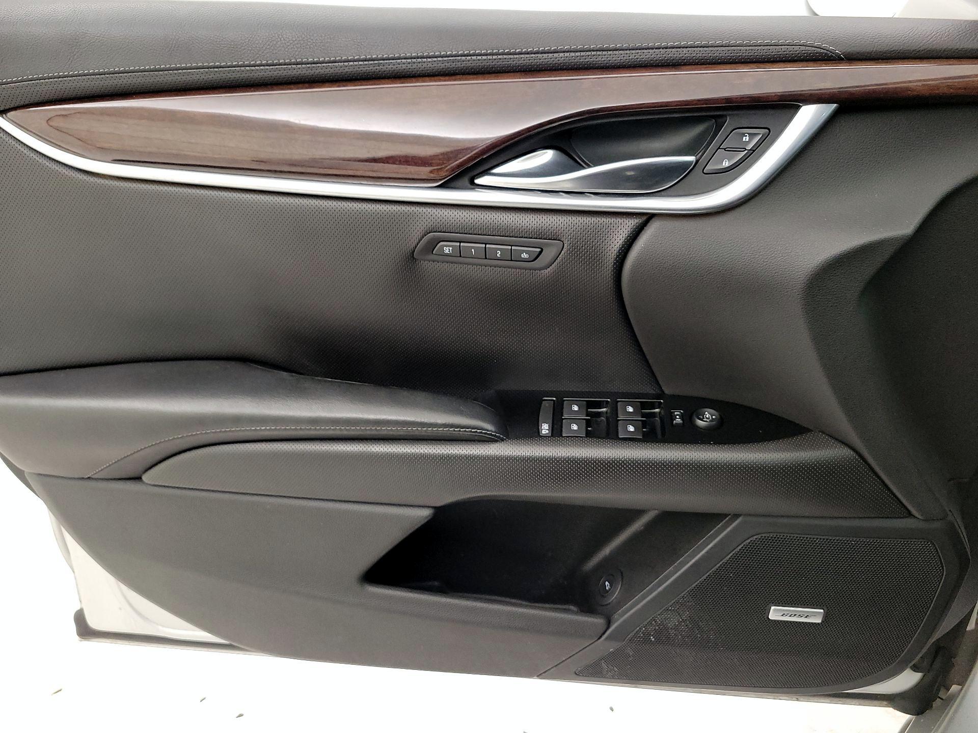 Thumbnail: 2016 Cadillac XTS - 12