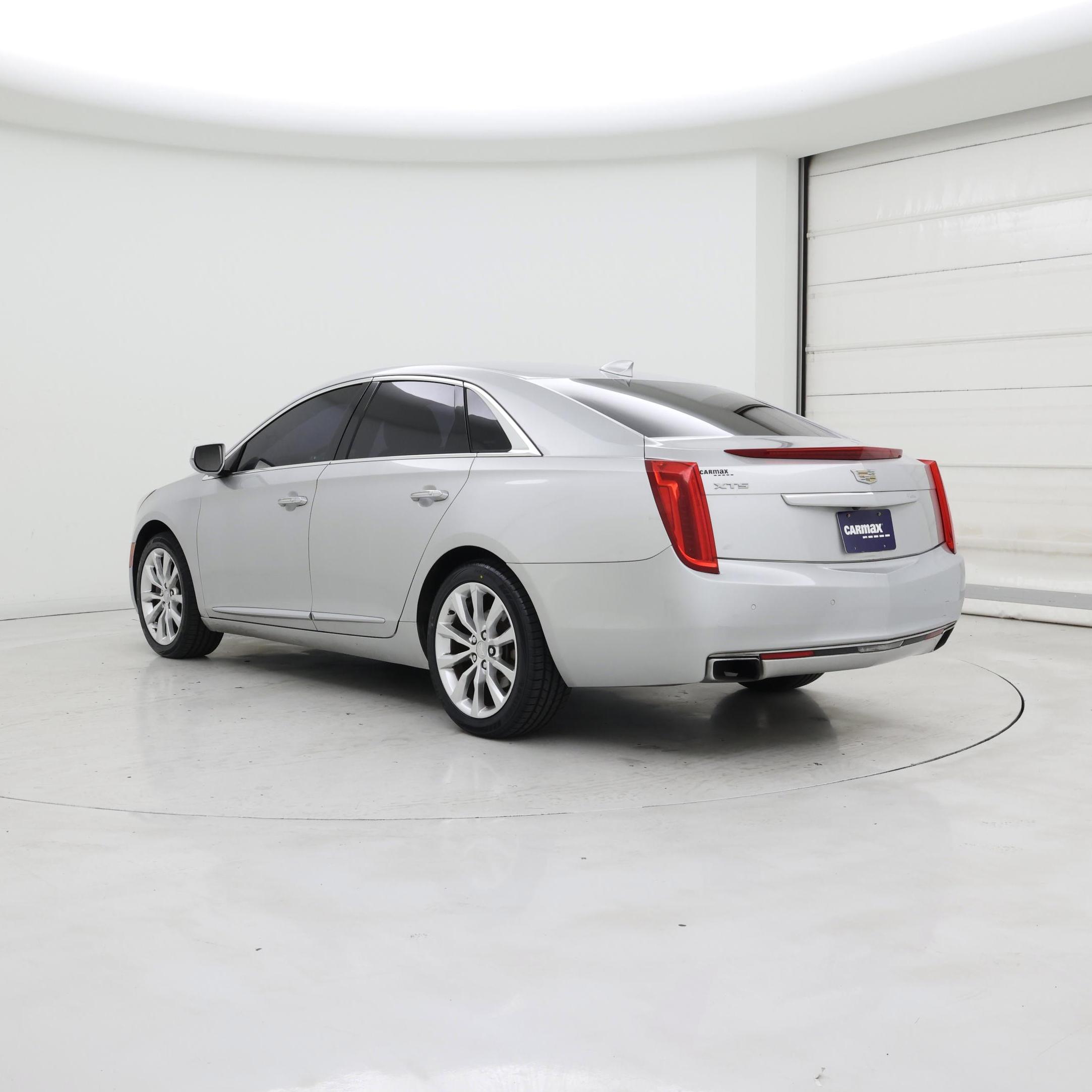Thumbnail: 2016 Cadillac XTS - 2