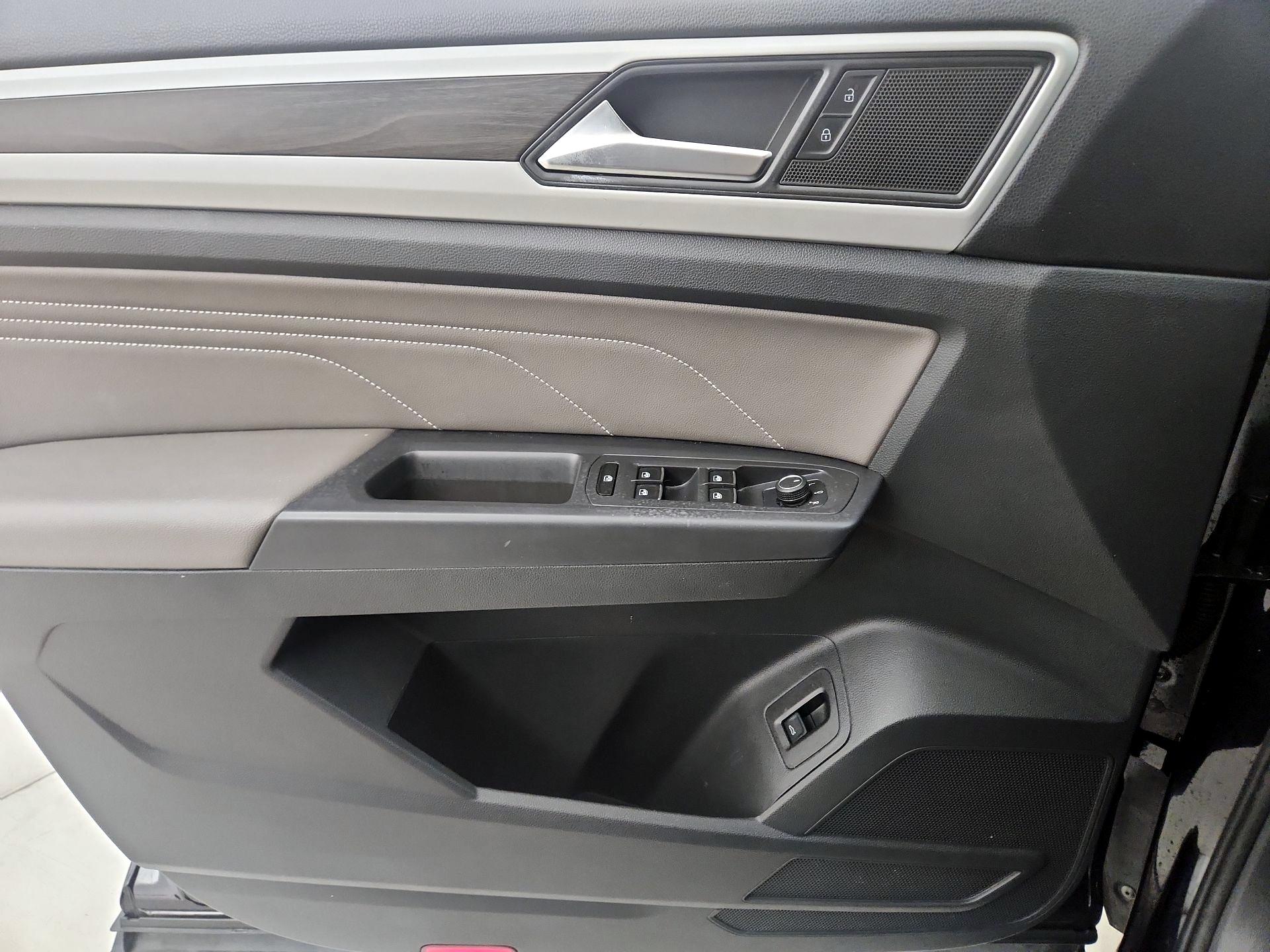 Thumbnail: 2021 Volkswagen Atlas - 12