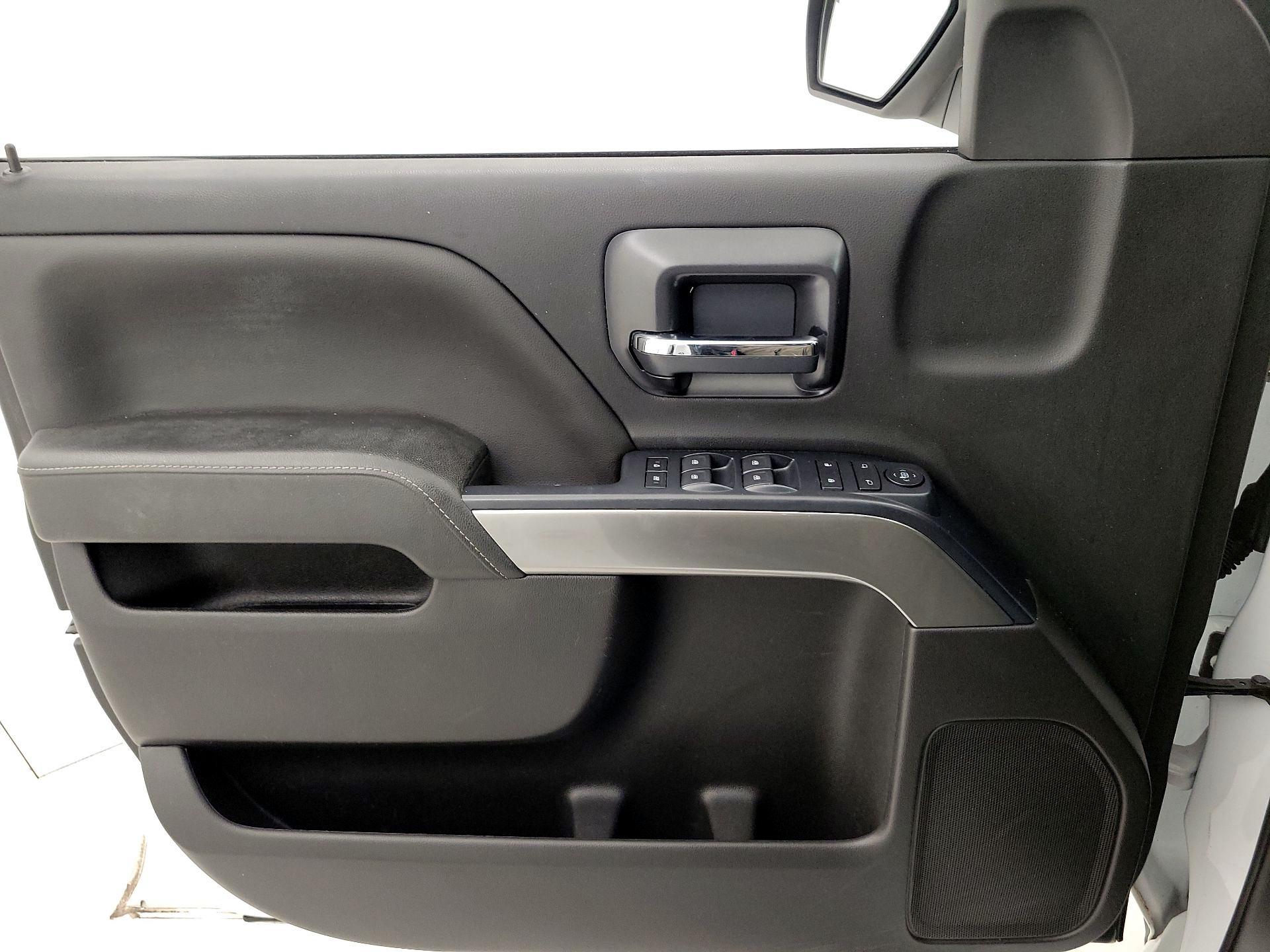 Thumbnail: 2018 Chevrolet Silverado 1500 - 12