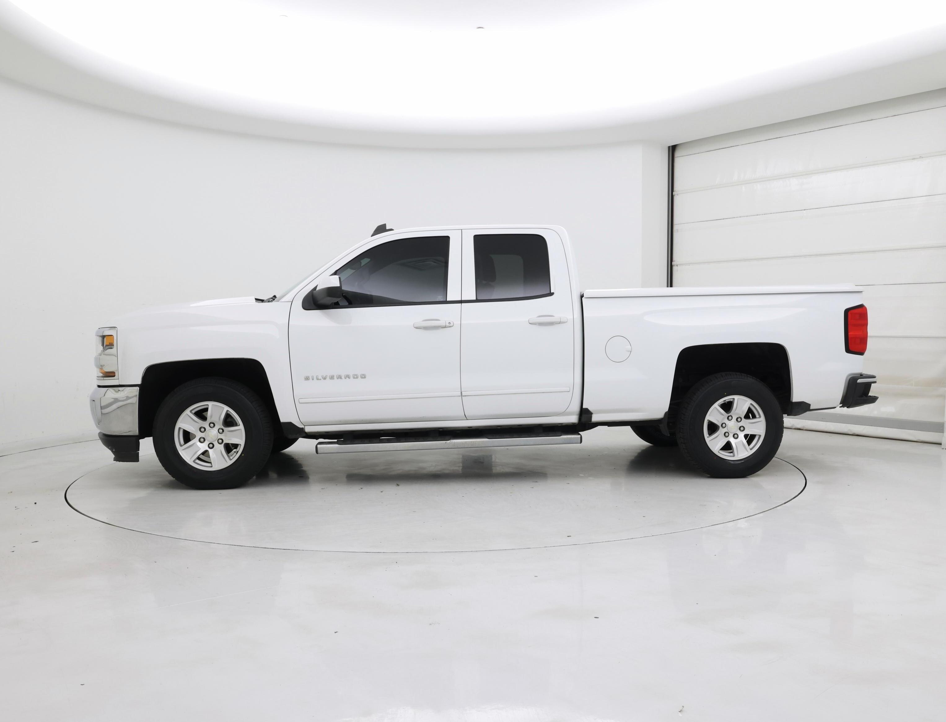 Thumbnail: 2018 Chevrolet Silverado 1500 - 3