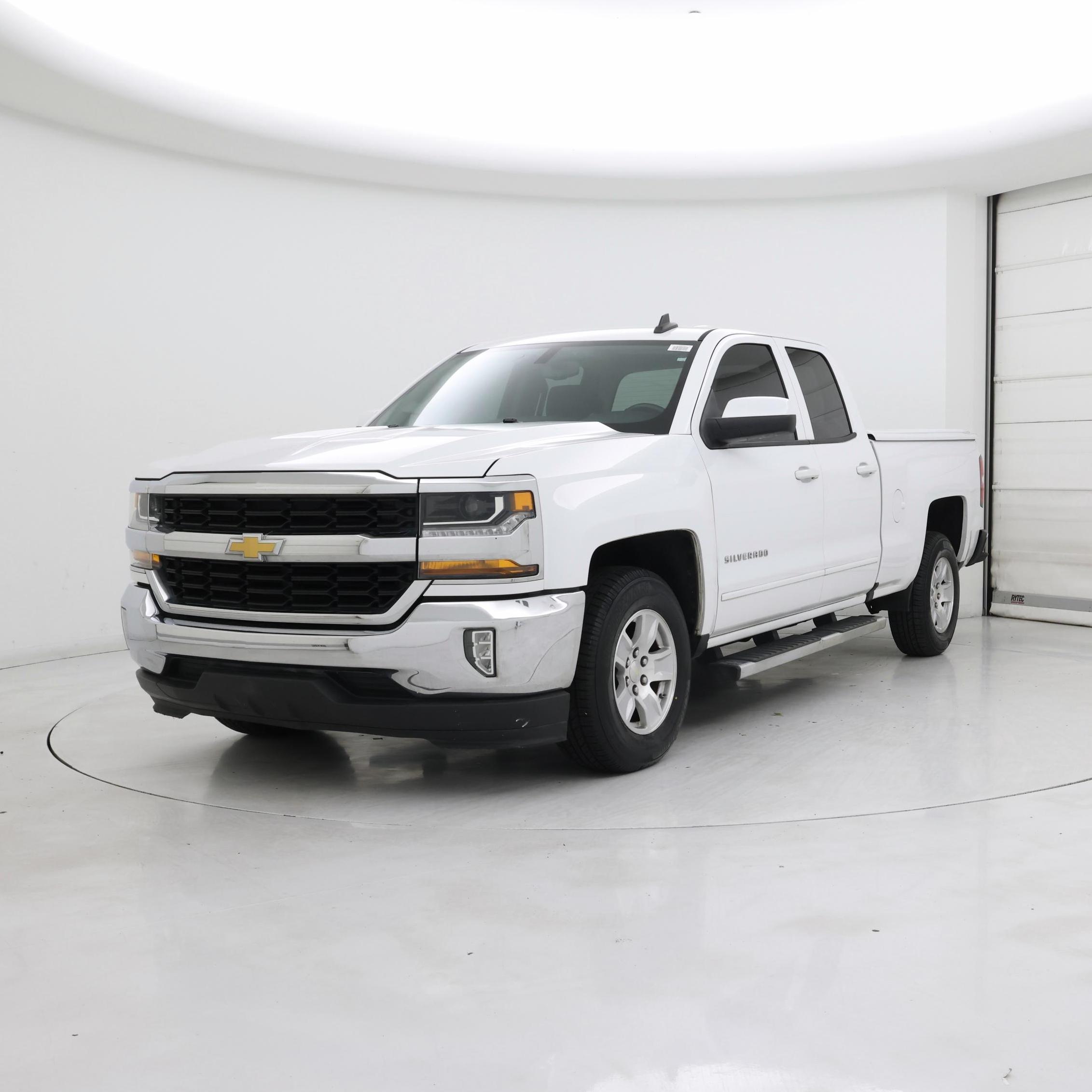 Thumbnail: 2018 Chevrolet Silverado 1500 - 4