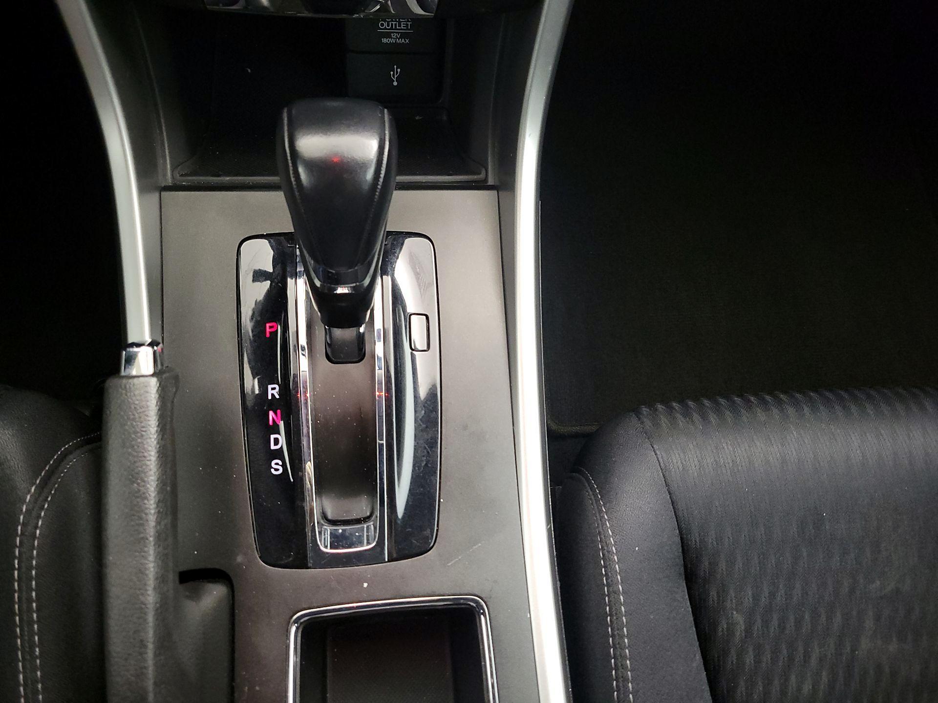 Thumbnail: 2015 Honda Accord - 17