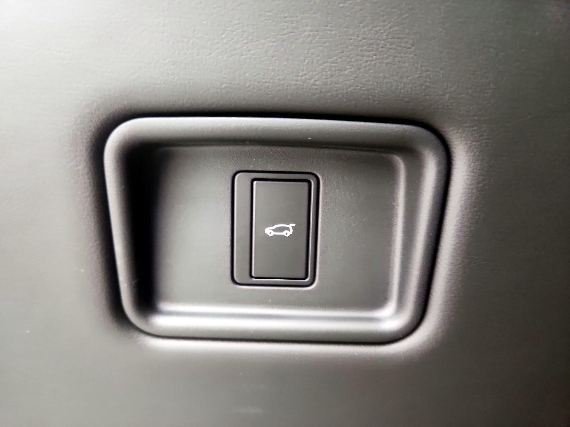 Thumbnail: 2024 Land Rover Range Rover Sport - 13